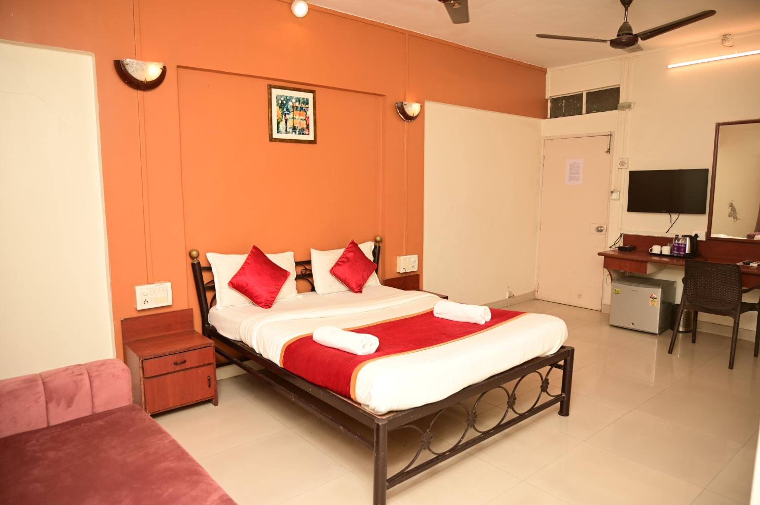Deluxe Family Room - Photo 6