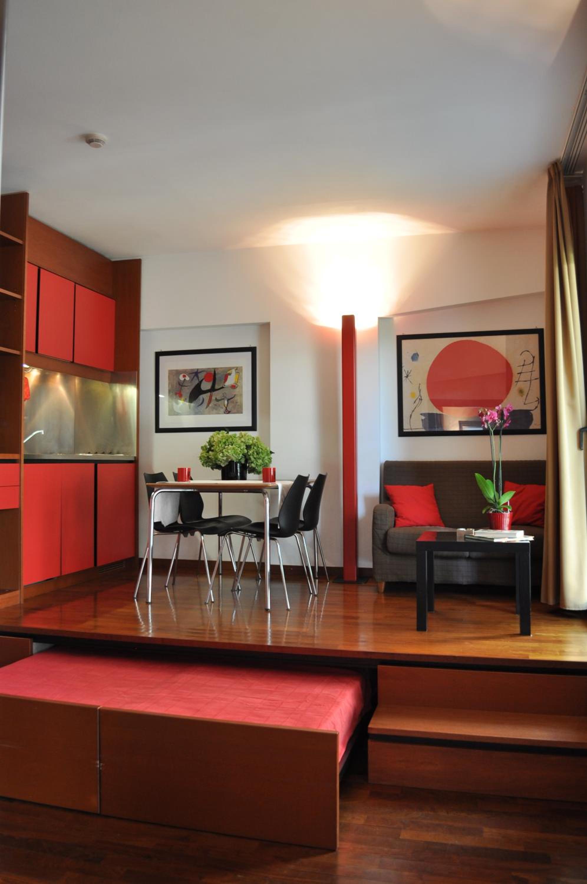 One-Bedroom Apartment (2 Adults + 2 Children)