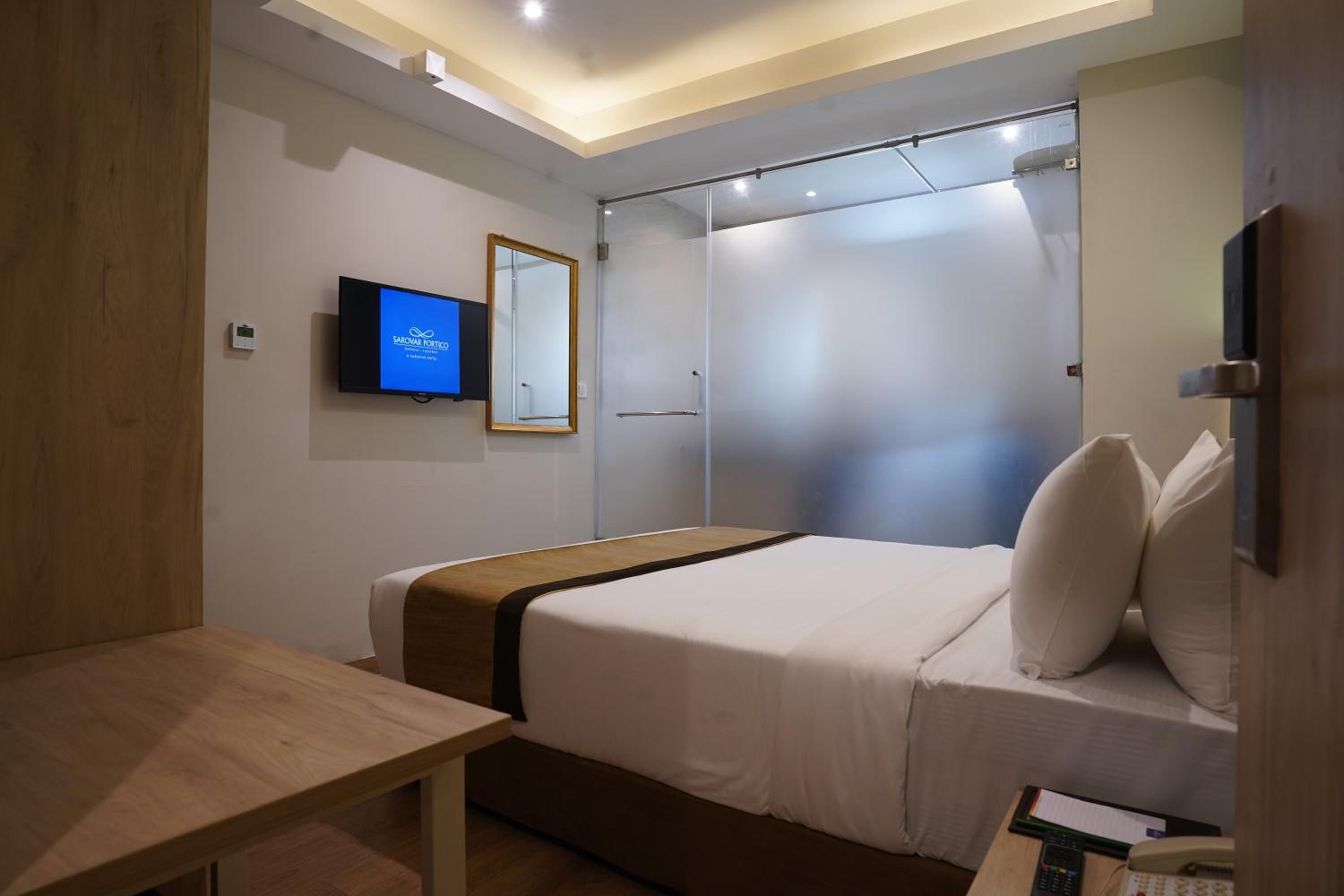 Day Use Room (10 am to 6 pm) - Mandatory check out at 6pm - No Night stay allowed - Multiple days stay not allowed 
