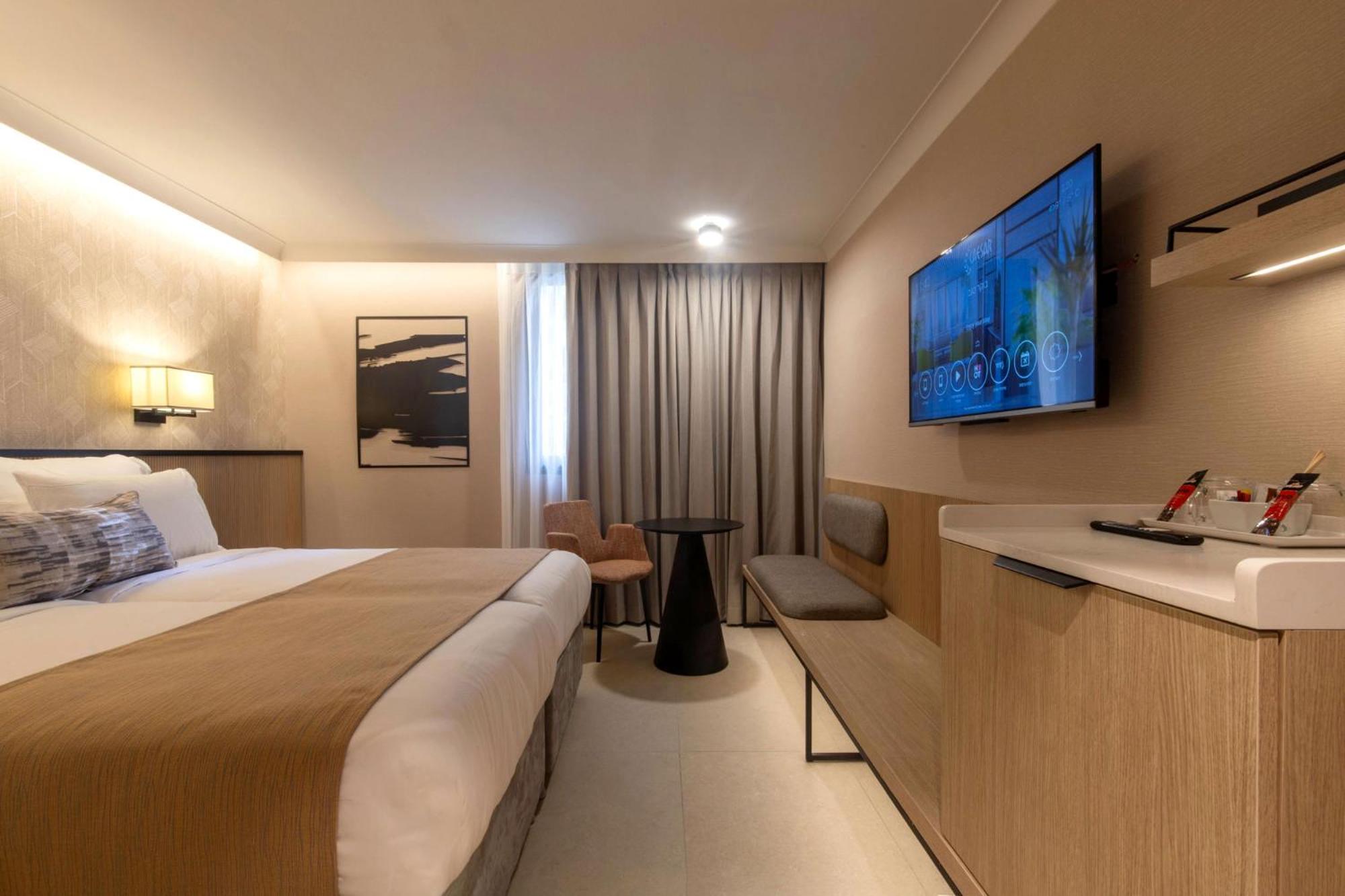 Deluxe  Room