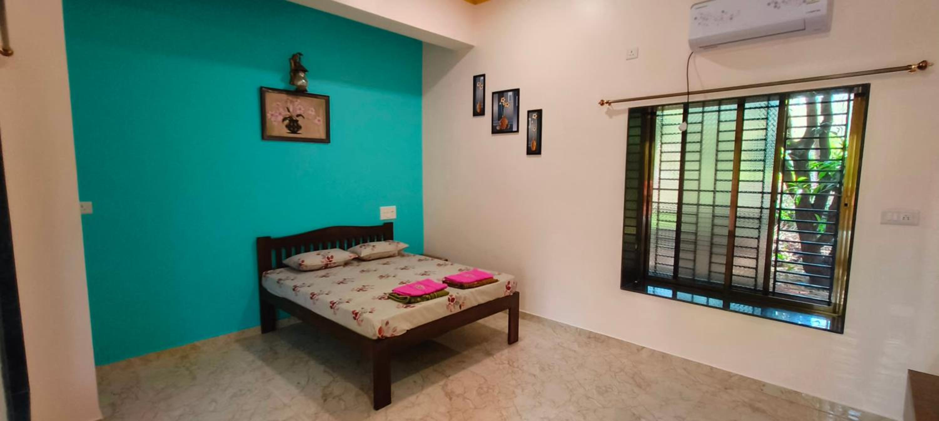 King Room with Balcony photo 1