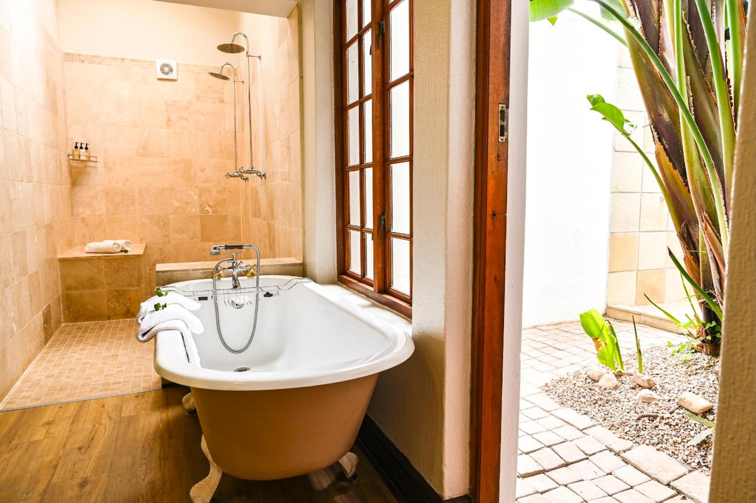 Luxury King Room photo 3