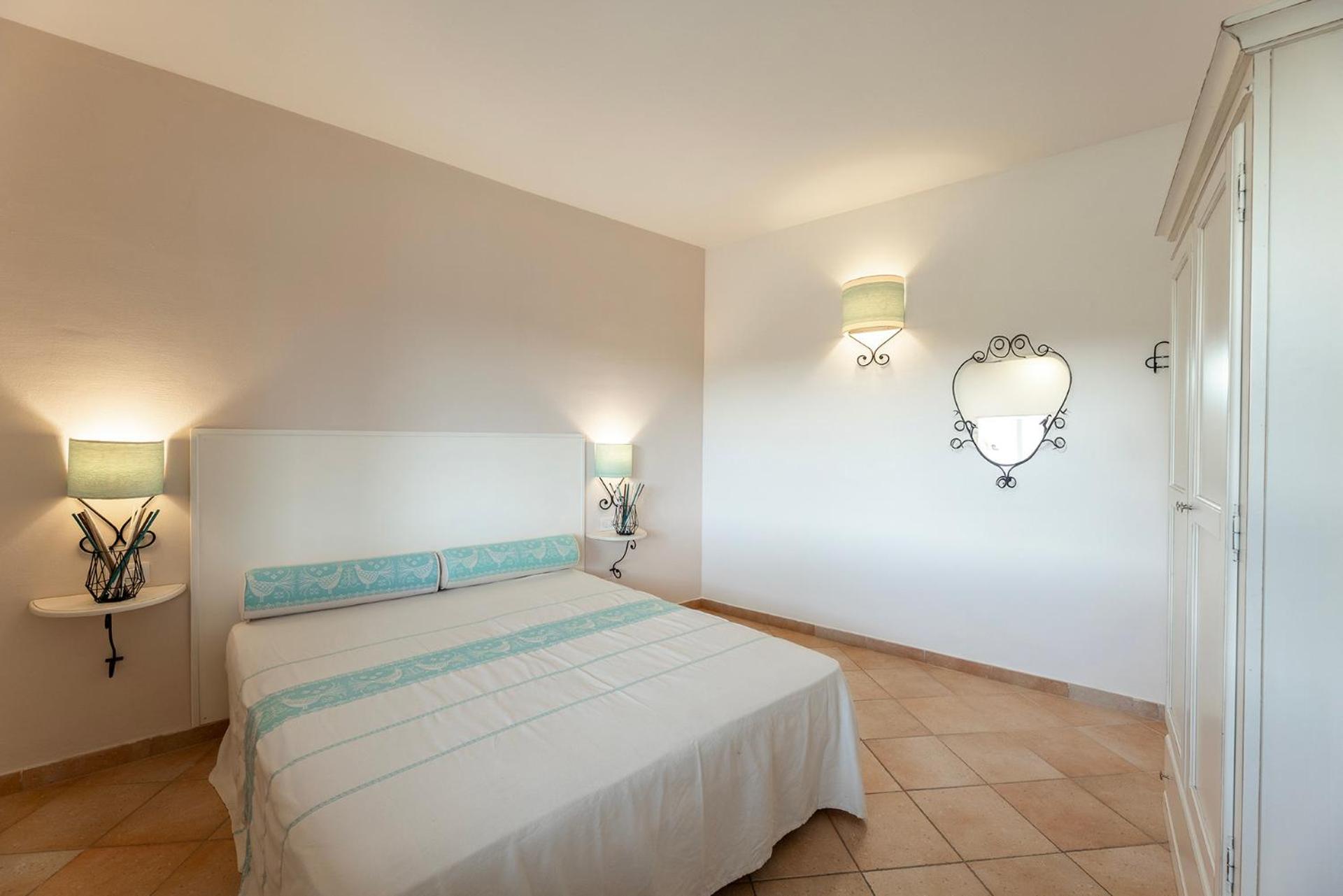 One-Bedroom Apartment with Air Conditioning and Terrace or Balcony (3 People) photo 3