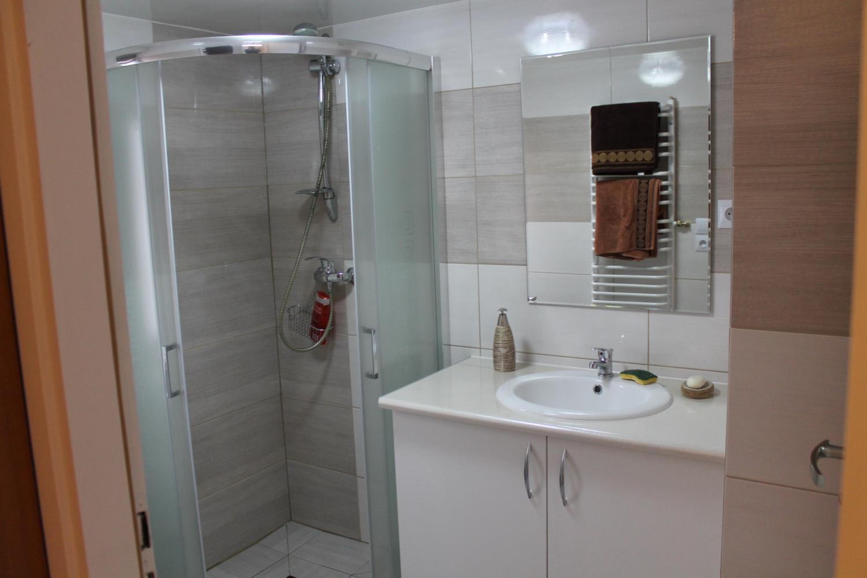 Studio Apartment photo 3