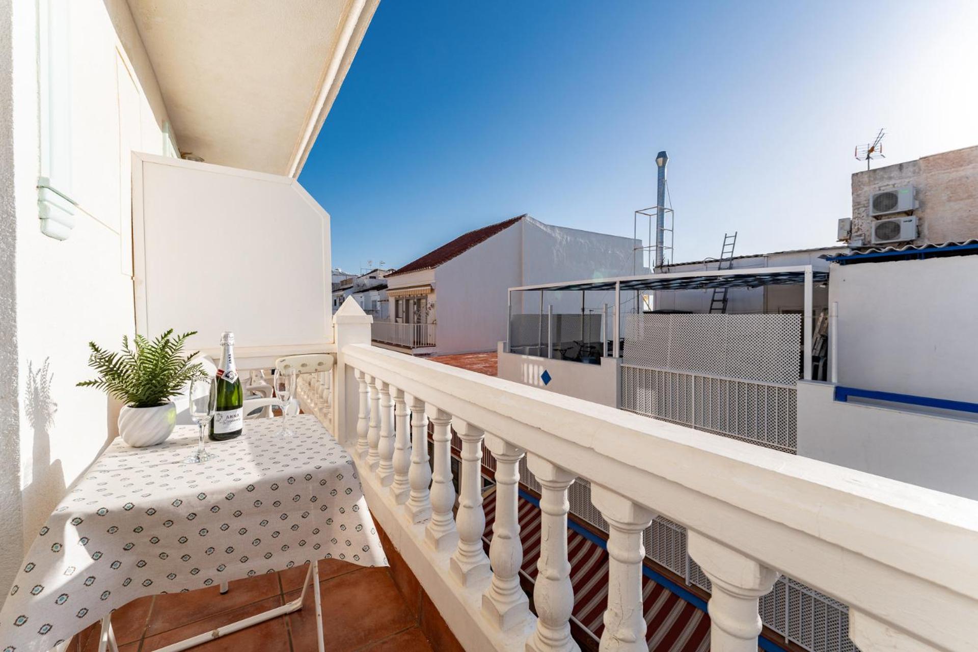 Apartment with Balcony - Photo 10