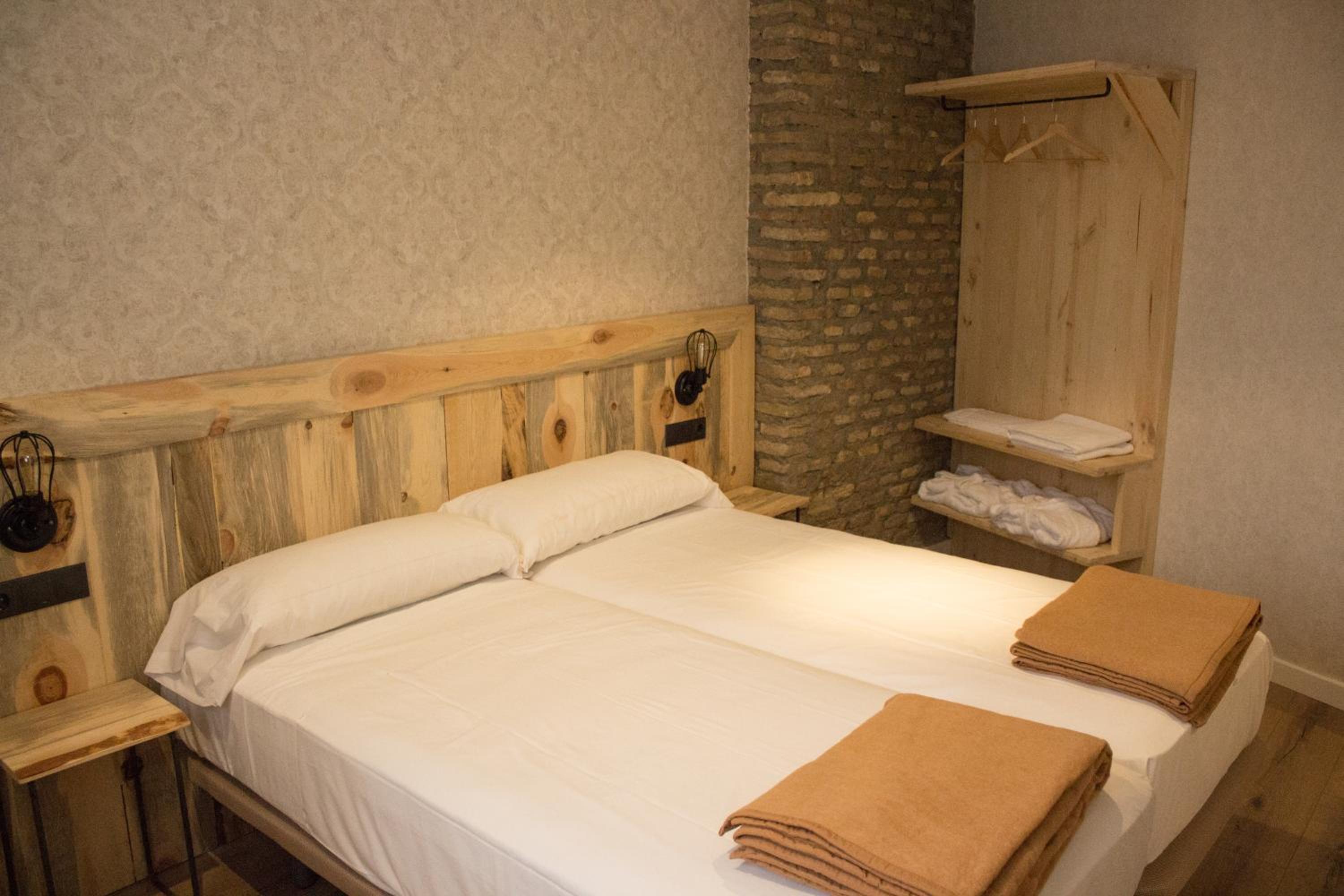 Habitación Doble con Baño Privado