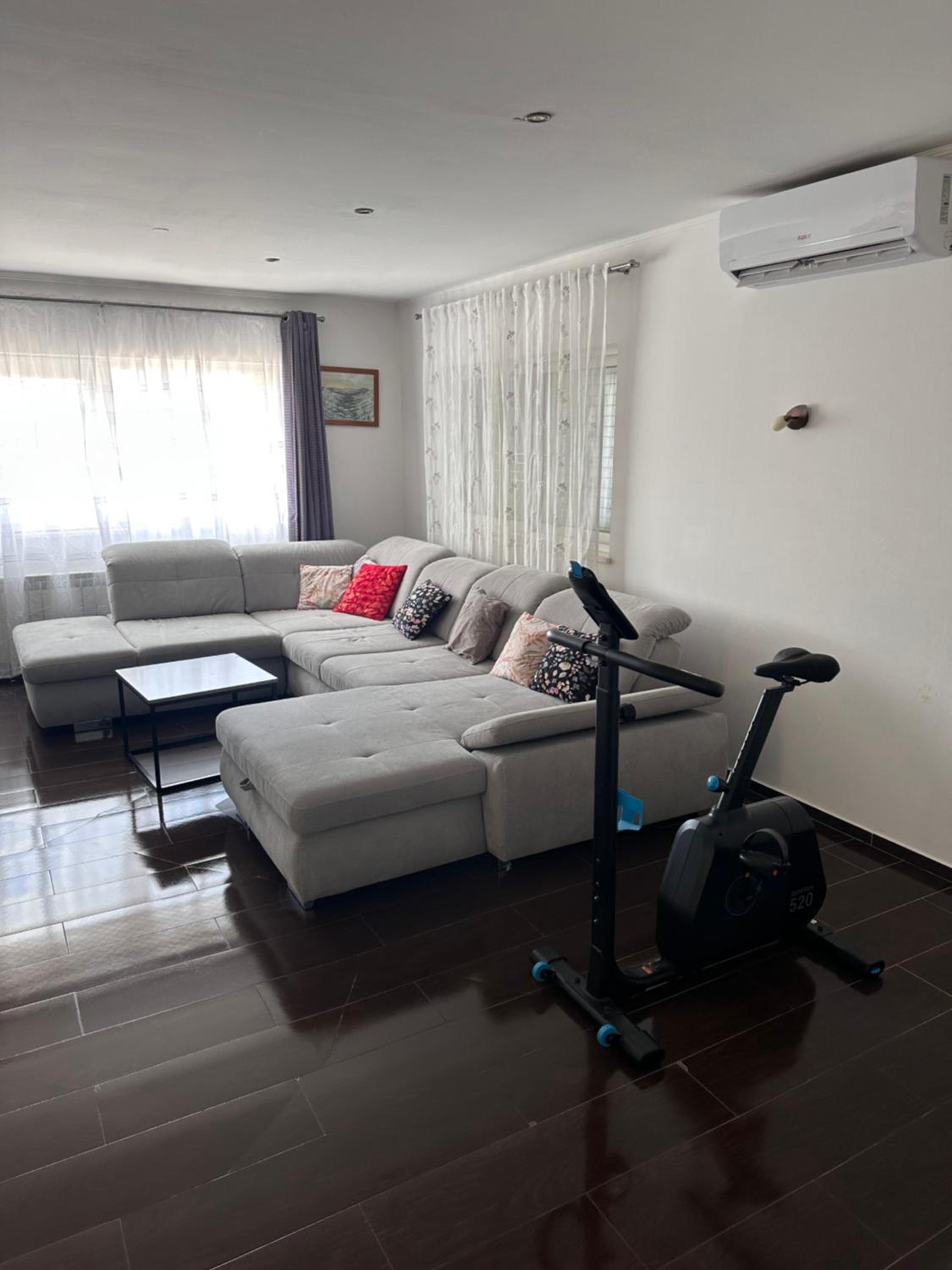 Three-Bedroom Deluxe Apartment