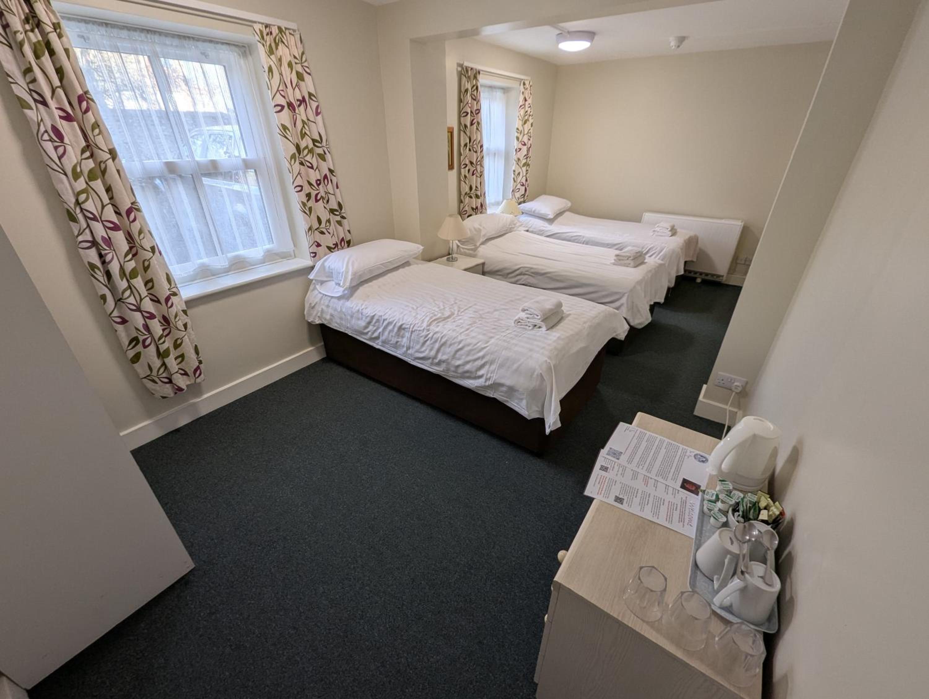 Triple Room with Shower - Photo 3