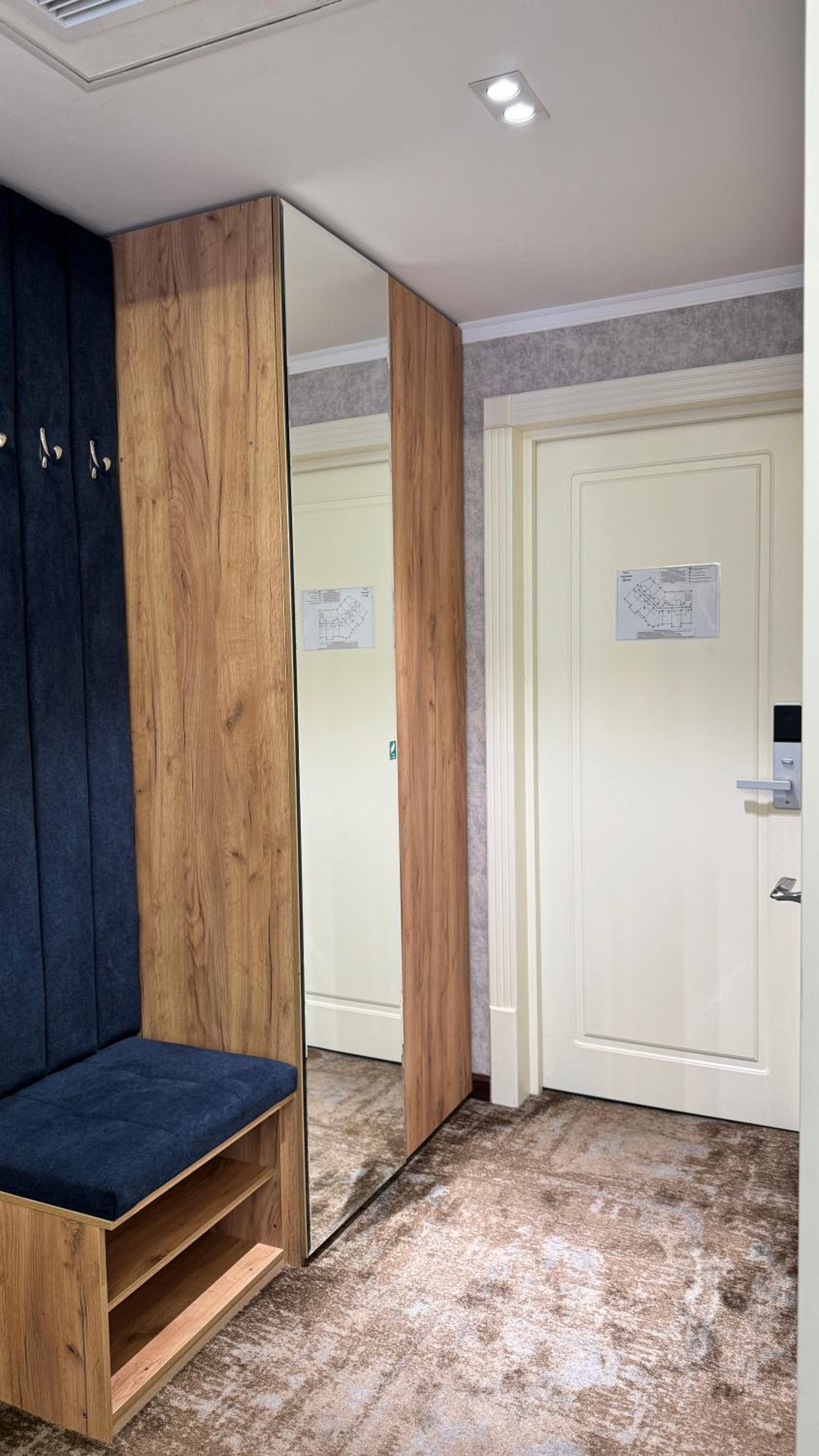 Quadruple Room with Mountain View photo 3