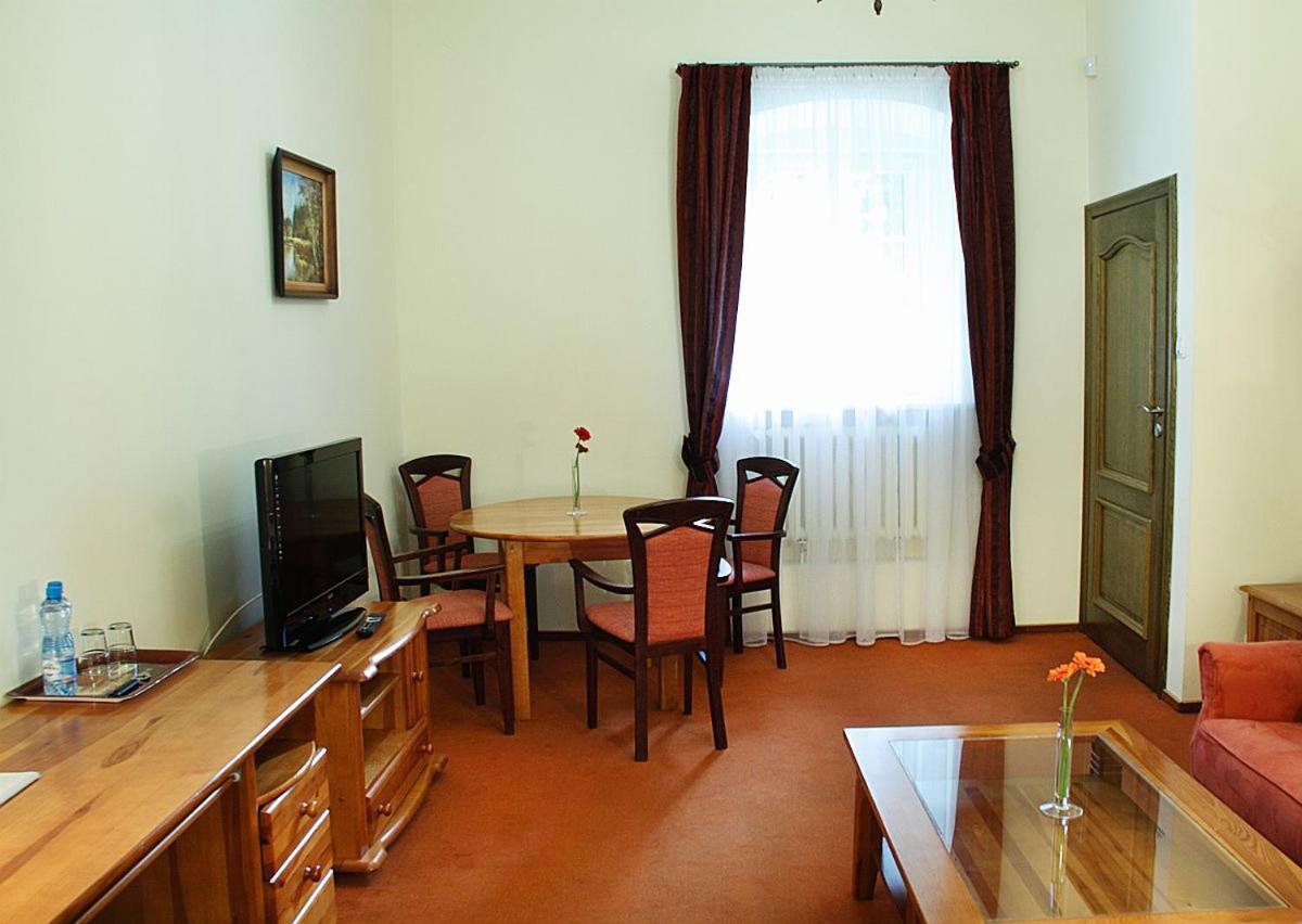 Superior Family Room
