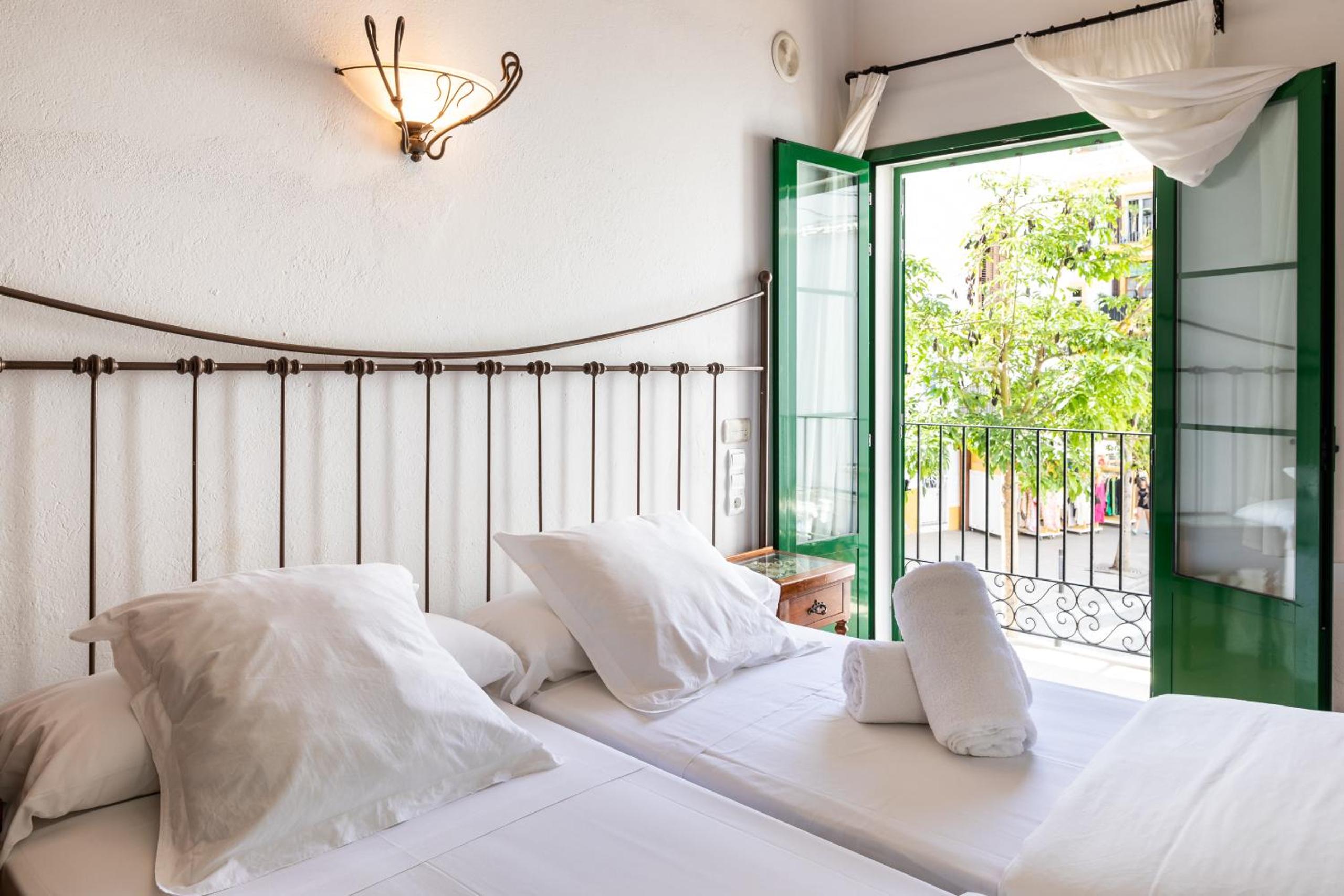 One-Bedroom Apartment (3 Adults)