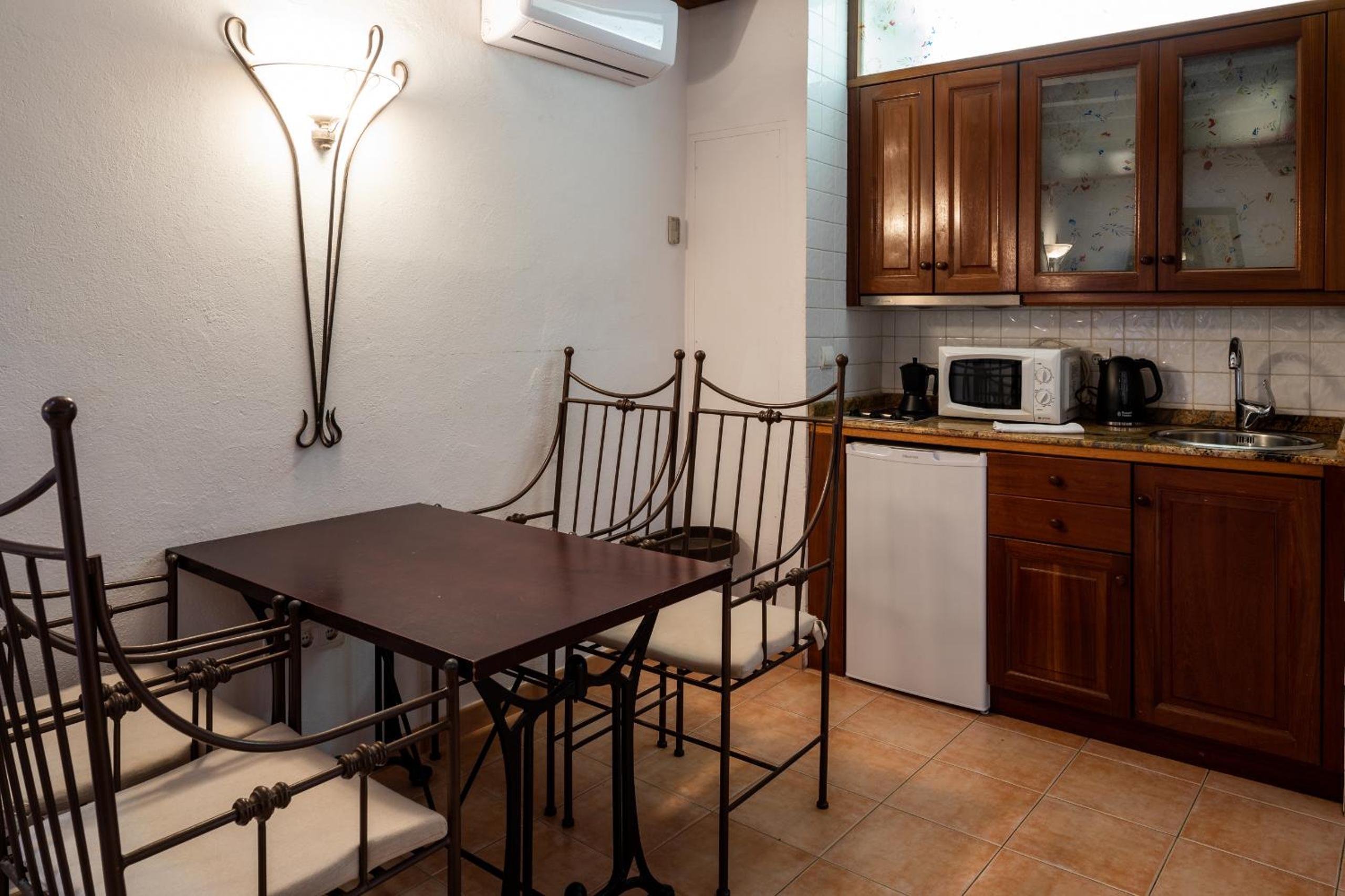Two-Bedroom Apartment (4 Adults) photo 2