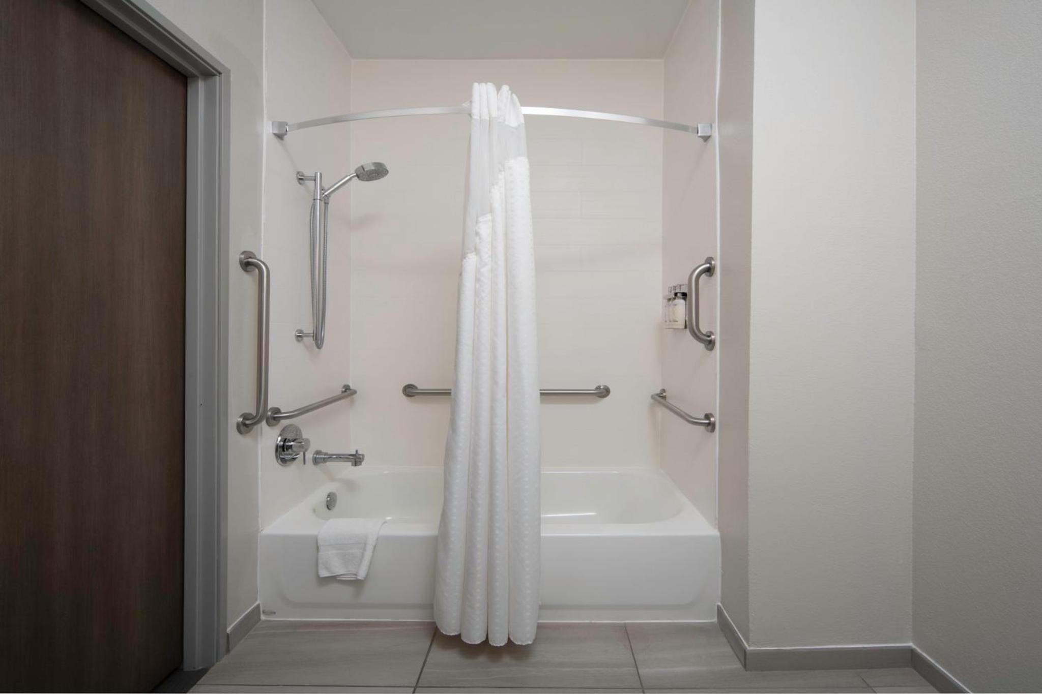 King Room - Mobility Access/Hearing Accessible photo 2