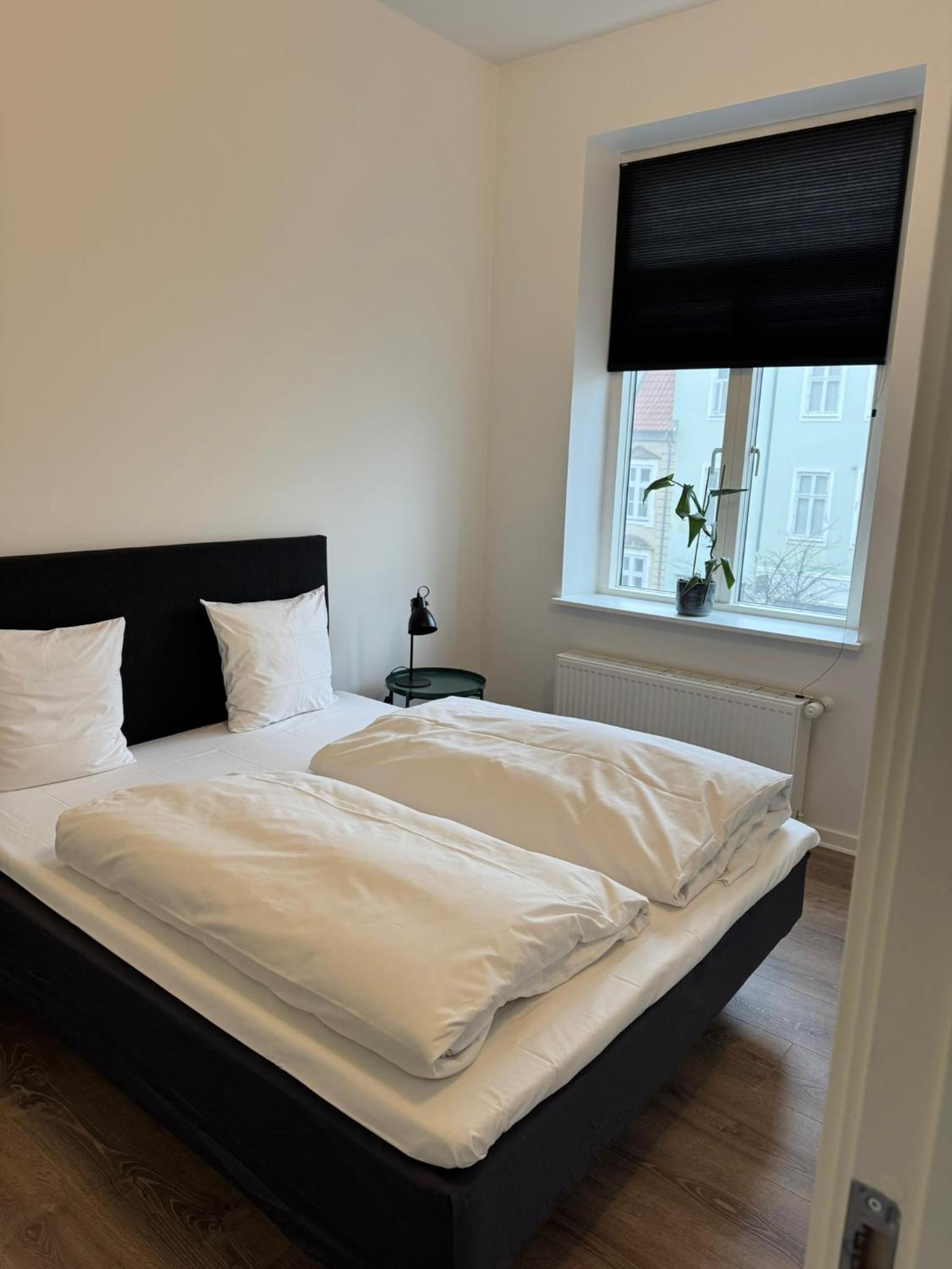 Two-Bedroom Deluxe Apartment - Photo 7