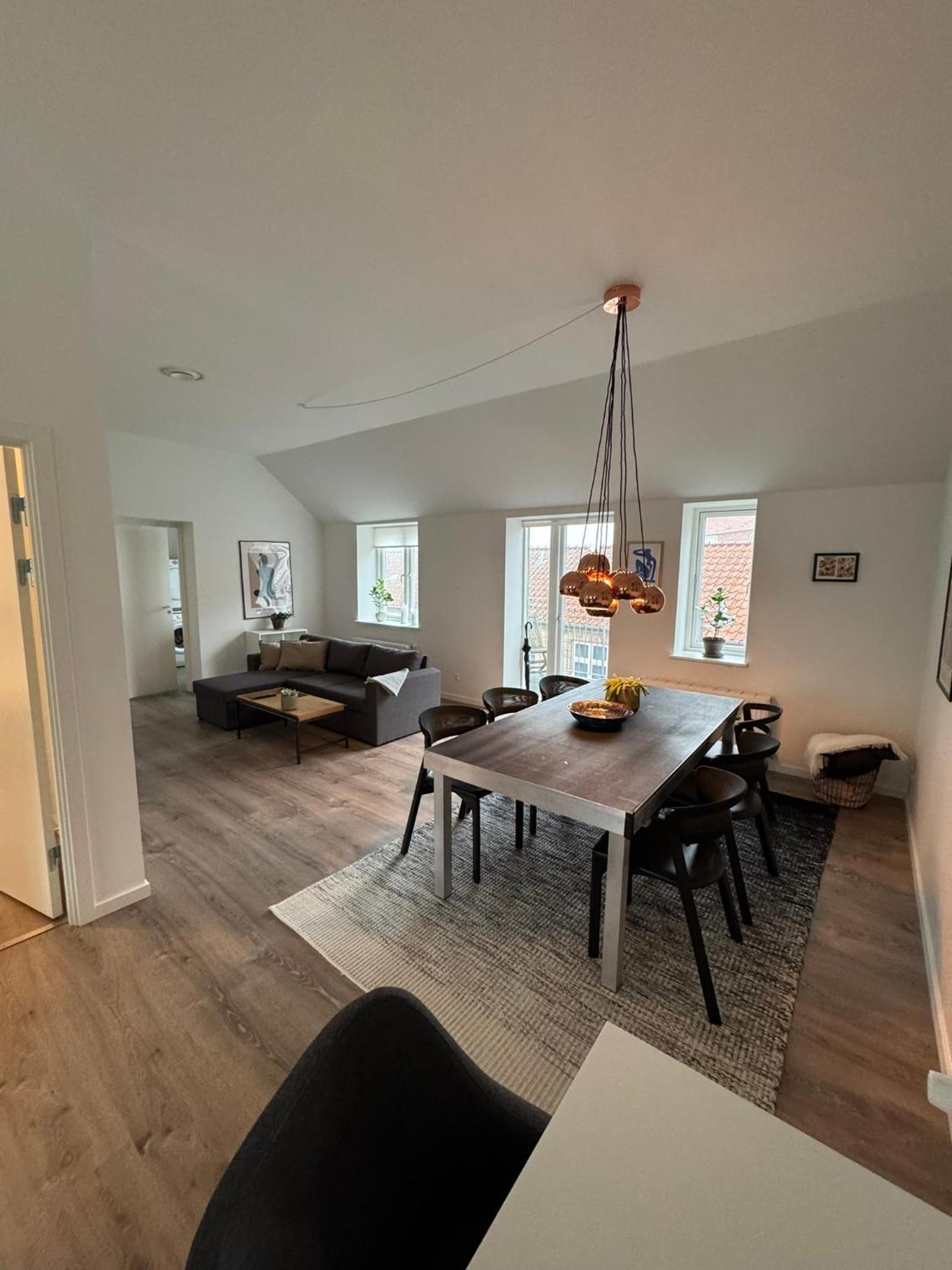 Deluxe One-Bedroom Apartment with Garden View - Photo 8