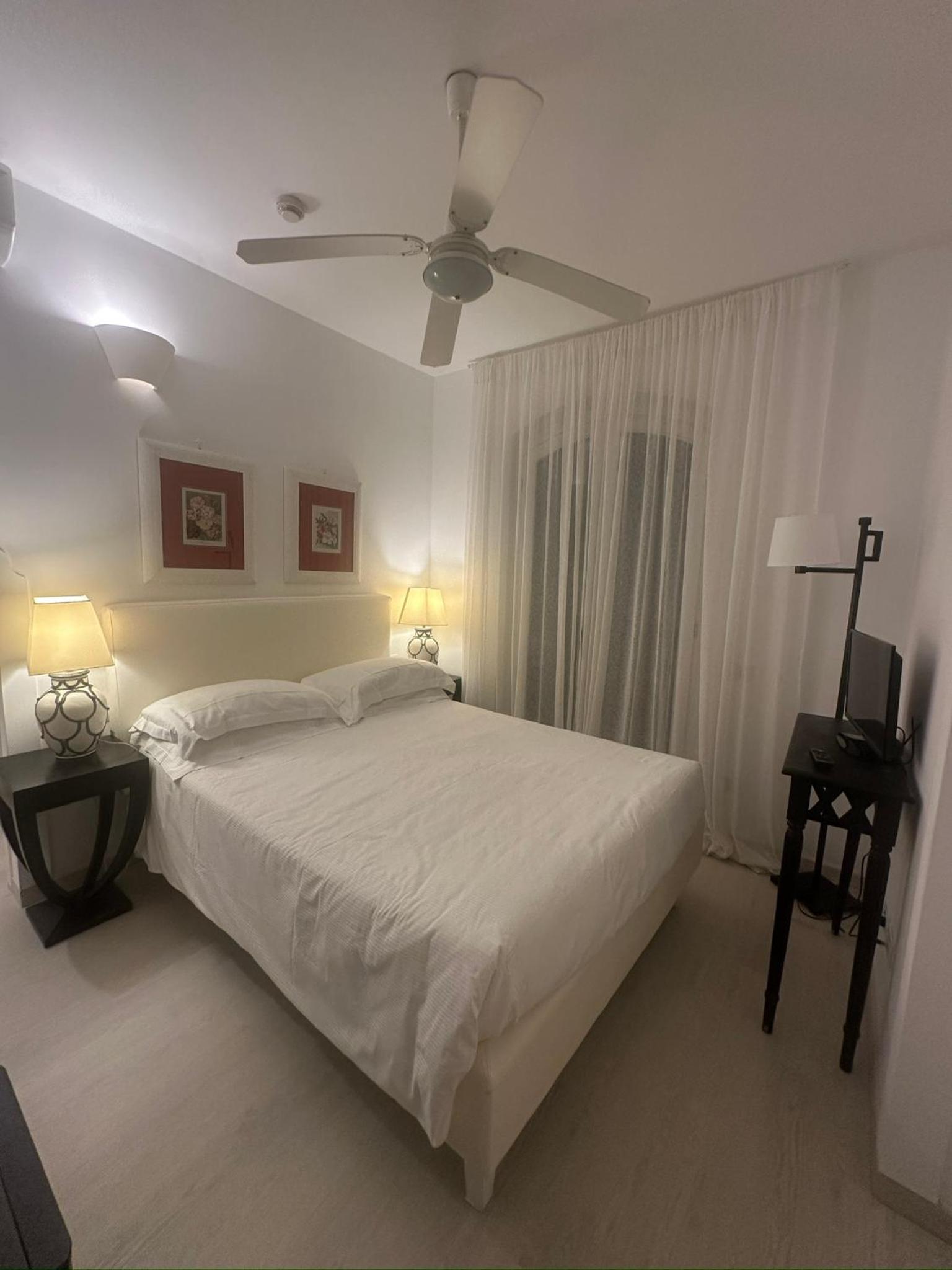 Suite with Lake View - Photo 4