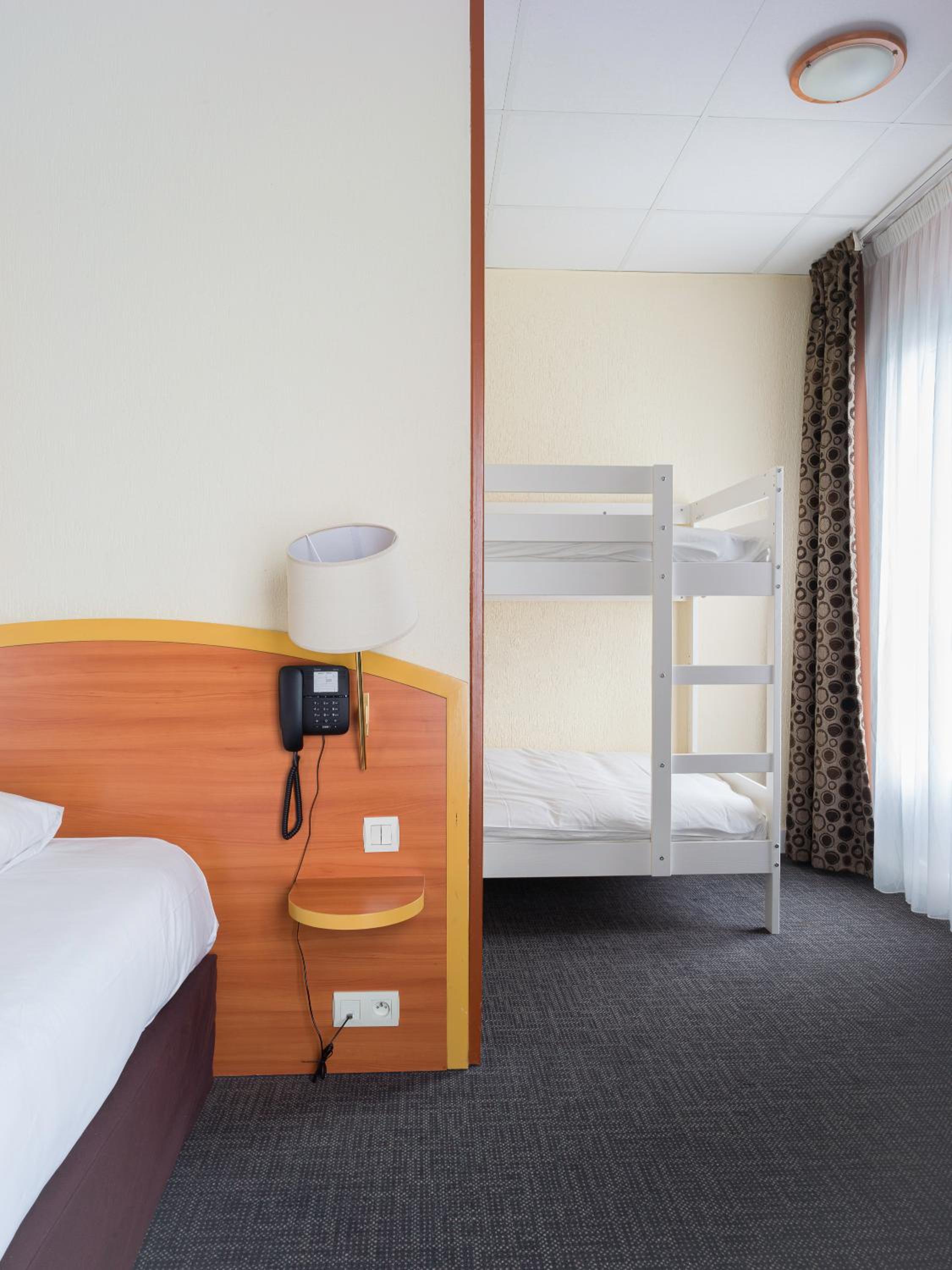 Quadruple Room - Photo 6