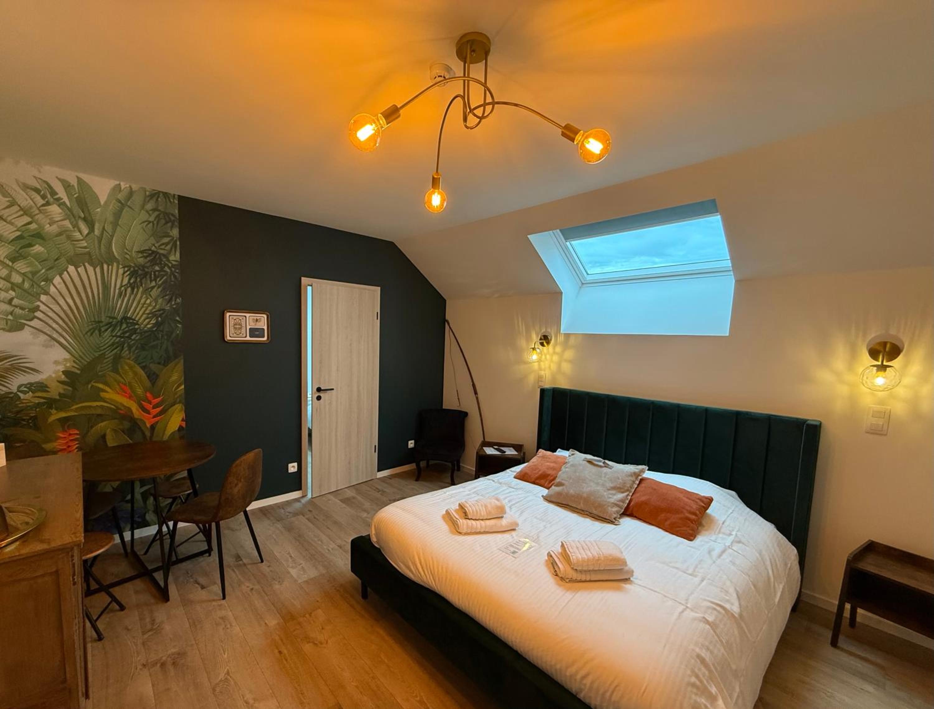 Deluxe Family Room