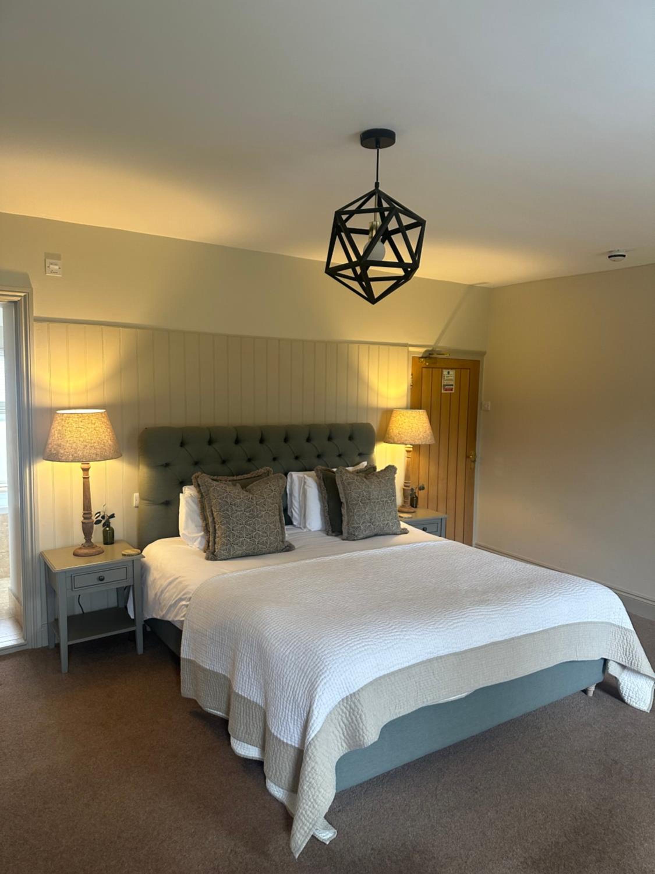 Deluxe King Suite - Photo 1