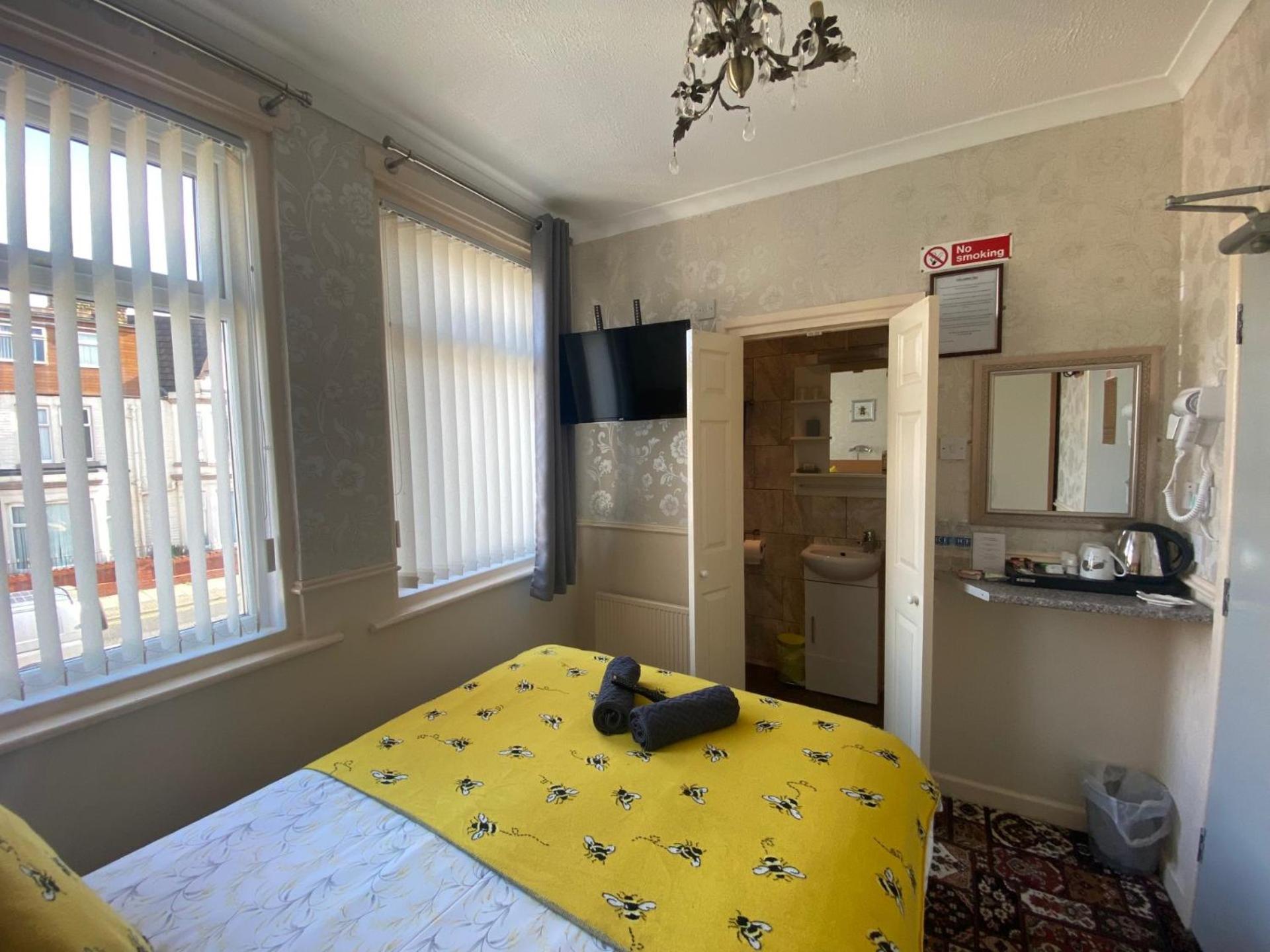 Single Room photo 2