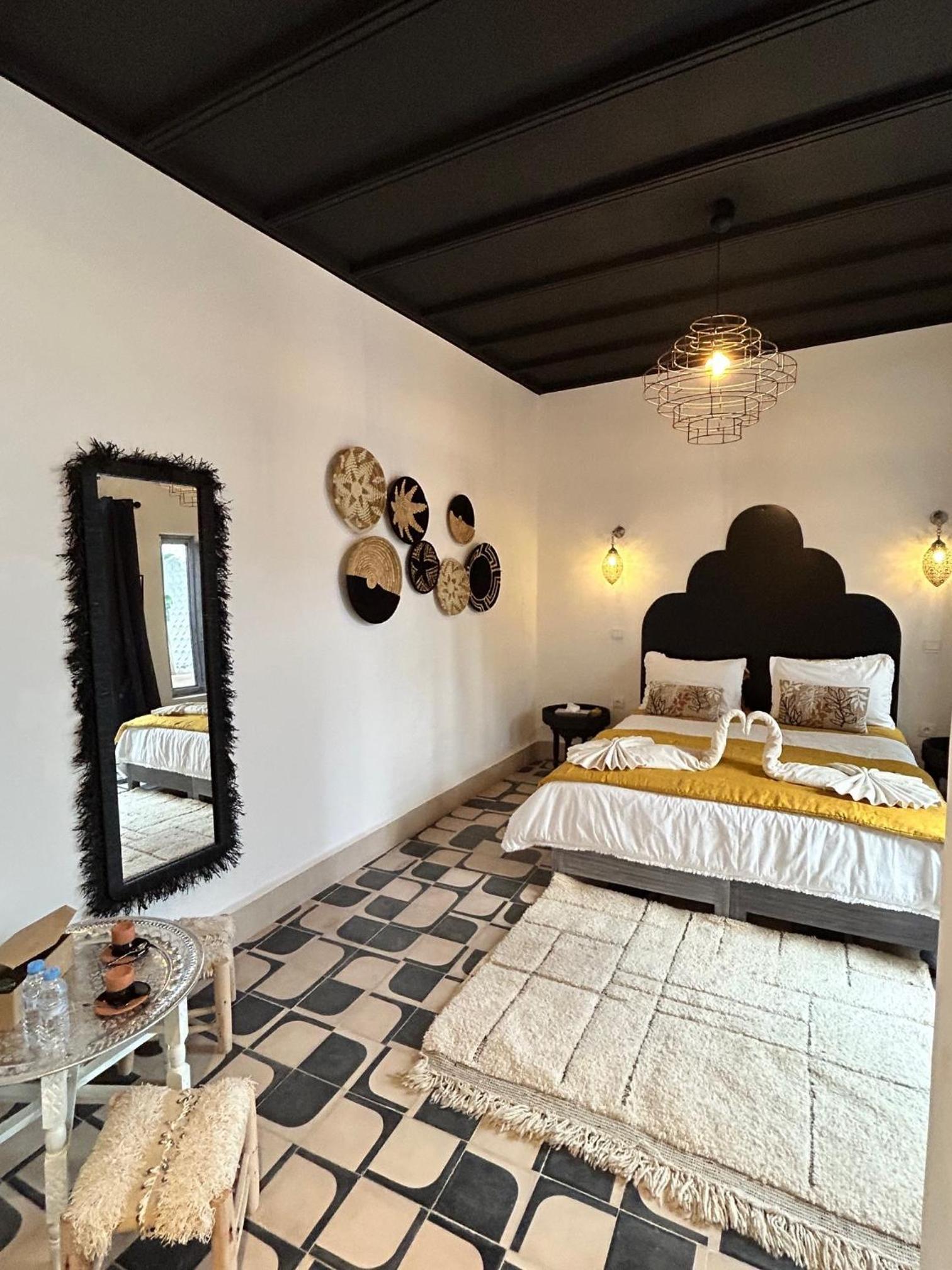 Deluxe King Suite