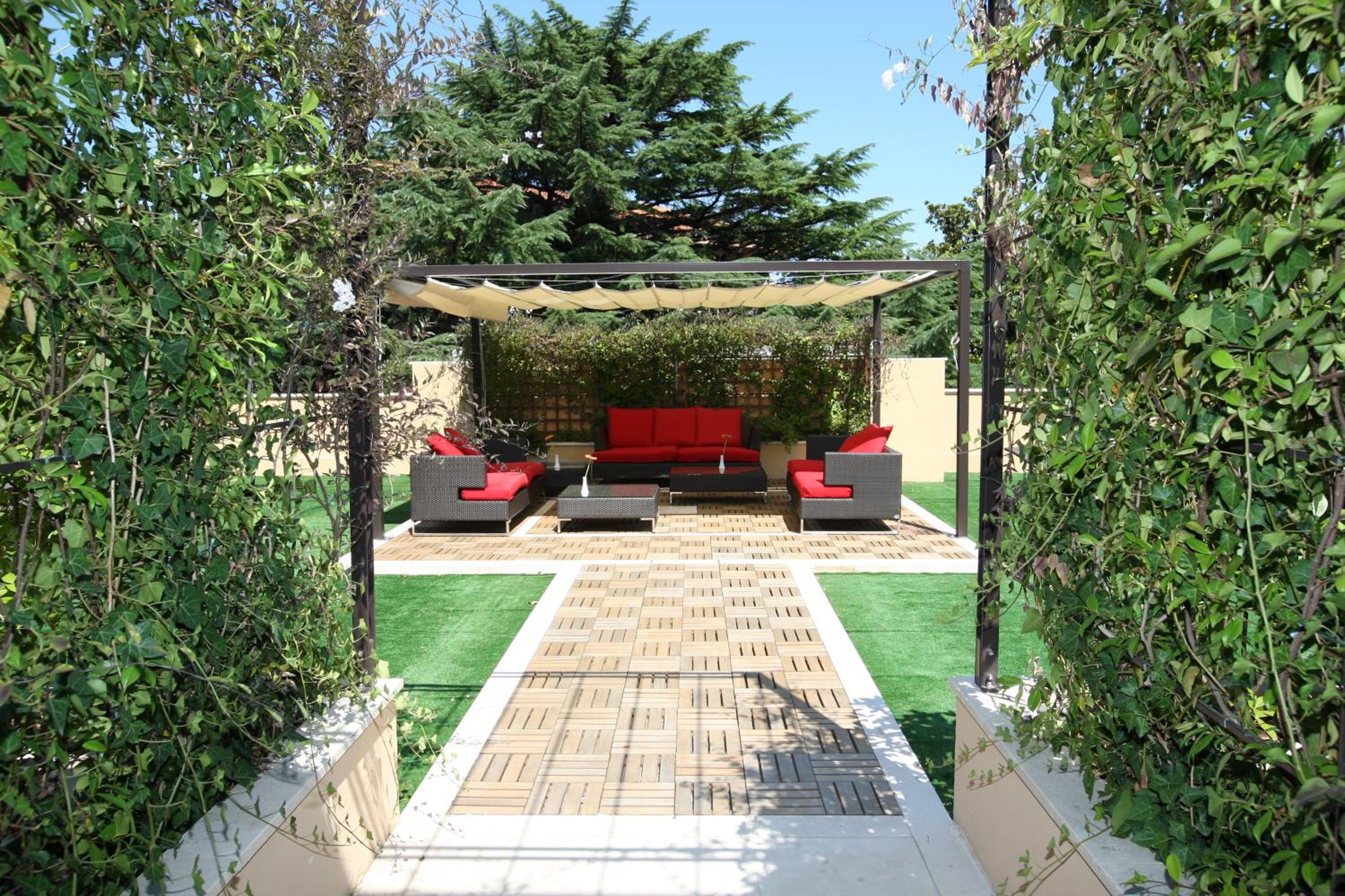 Deluxe Double Room - Photo 9