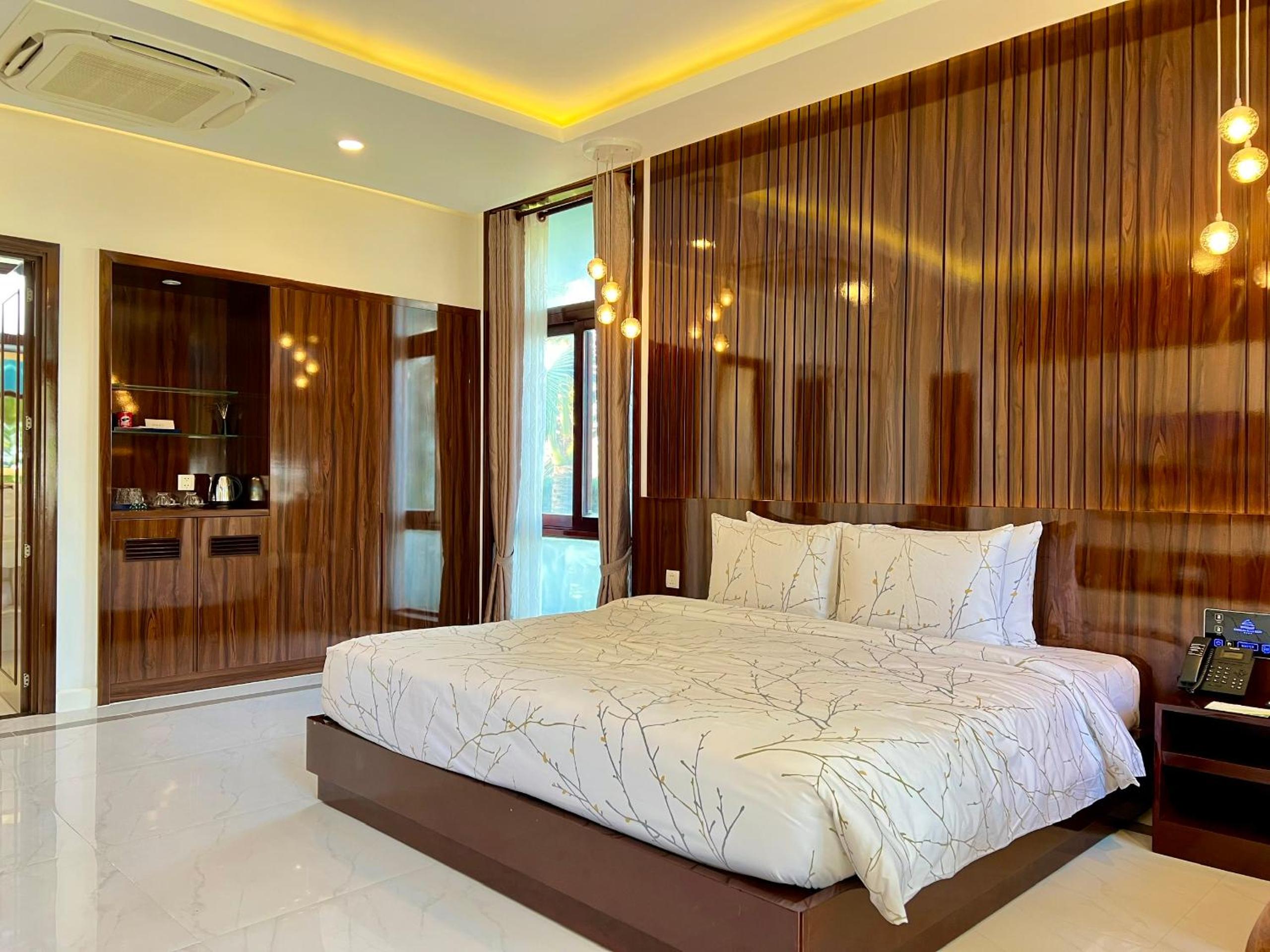 Family Suite with Sea View