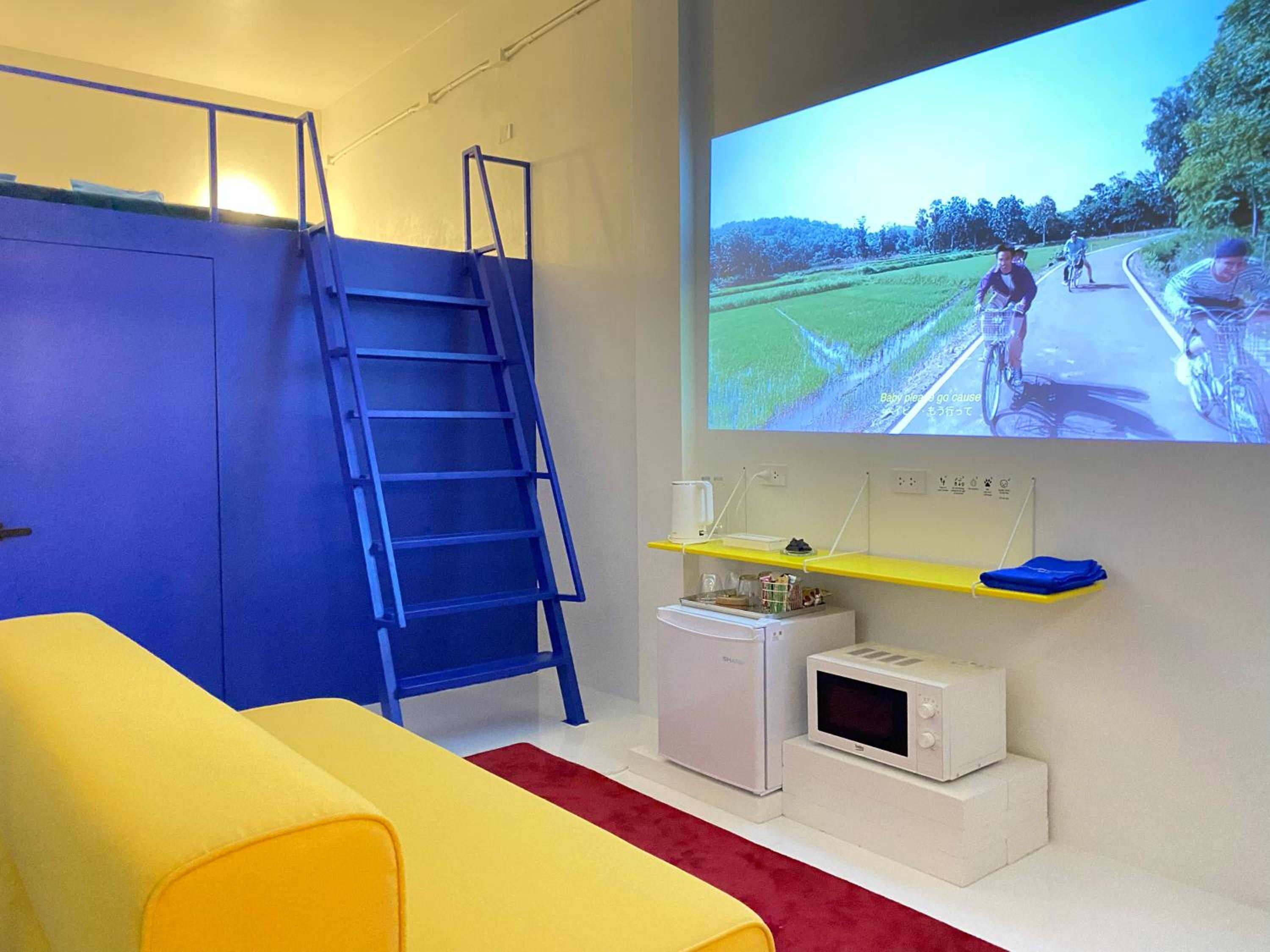 Deluxe Duplex King Room photo 2