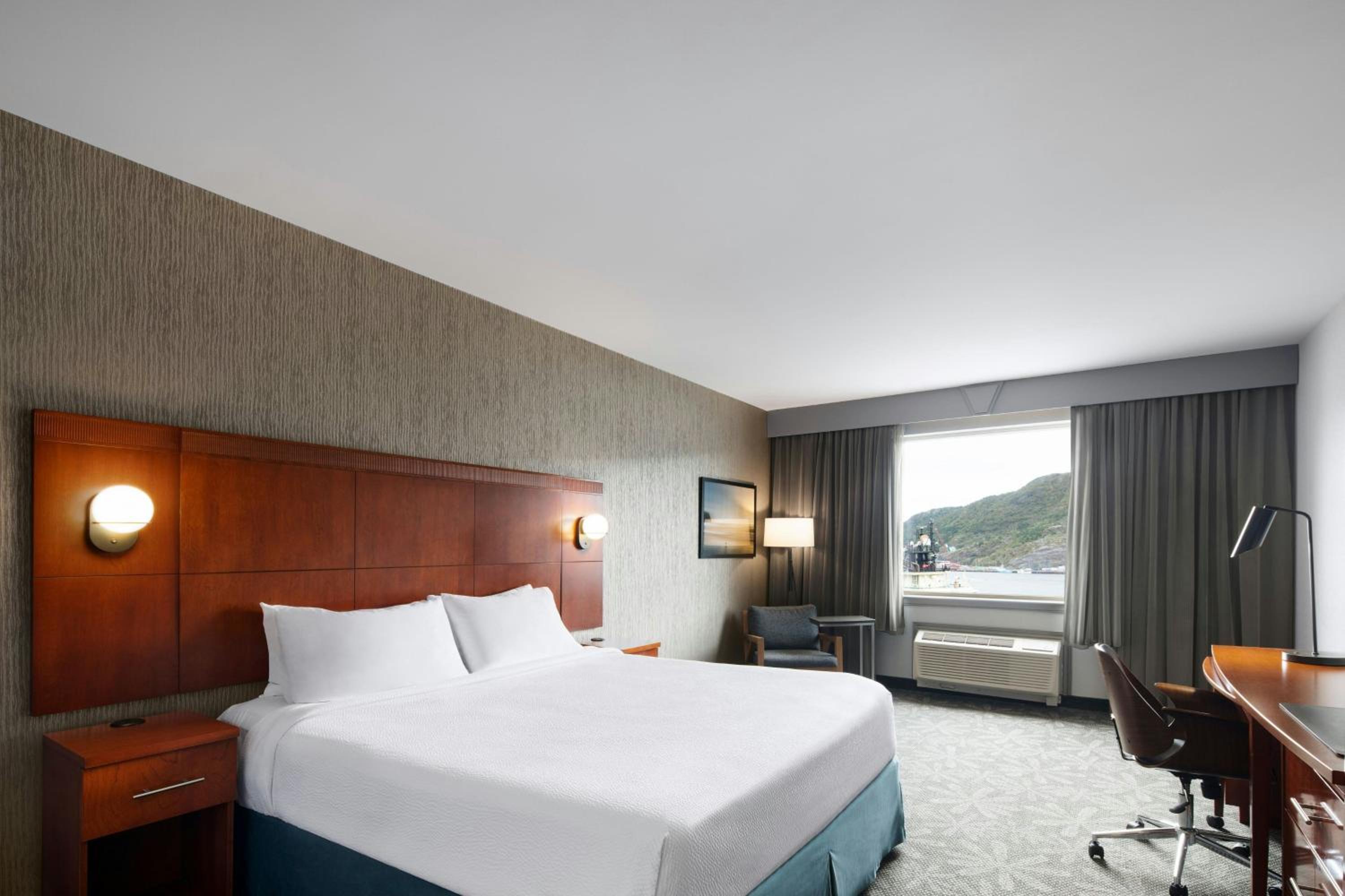 King Room with Harbor View and Sofa Bed