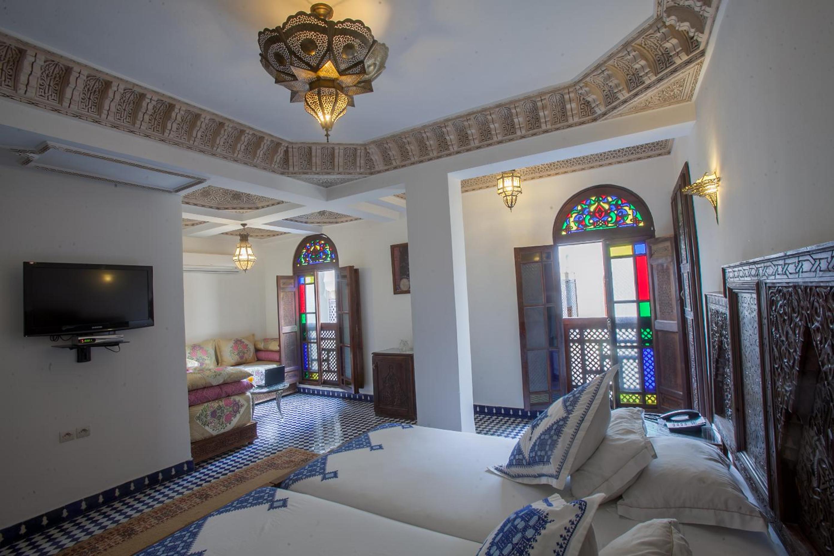Family Suite (2 Adults + 2 Child) - Photo 3