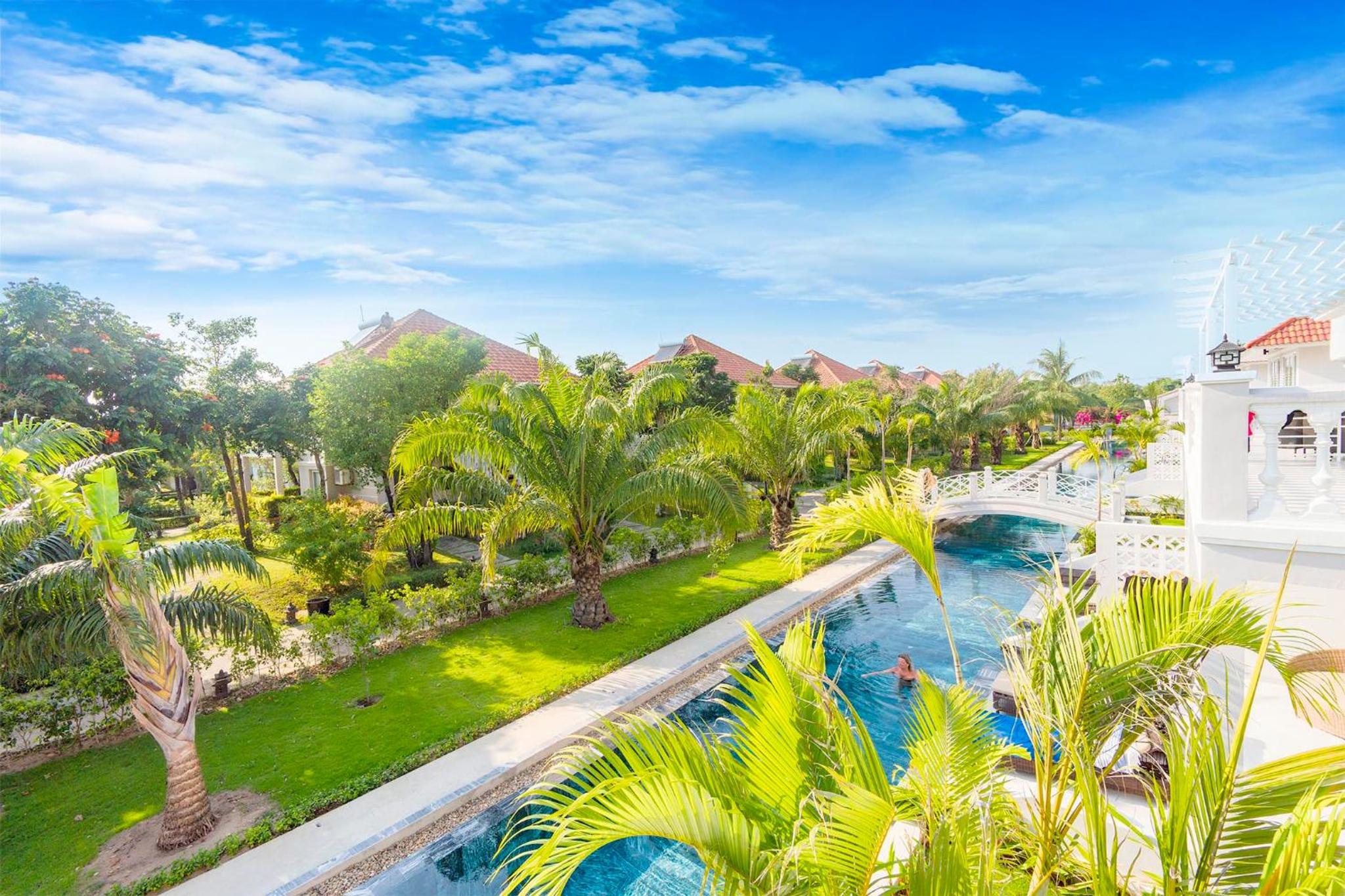 Double or Twin Room with Pool View