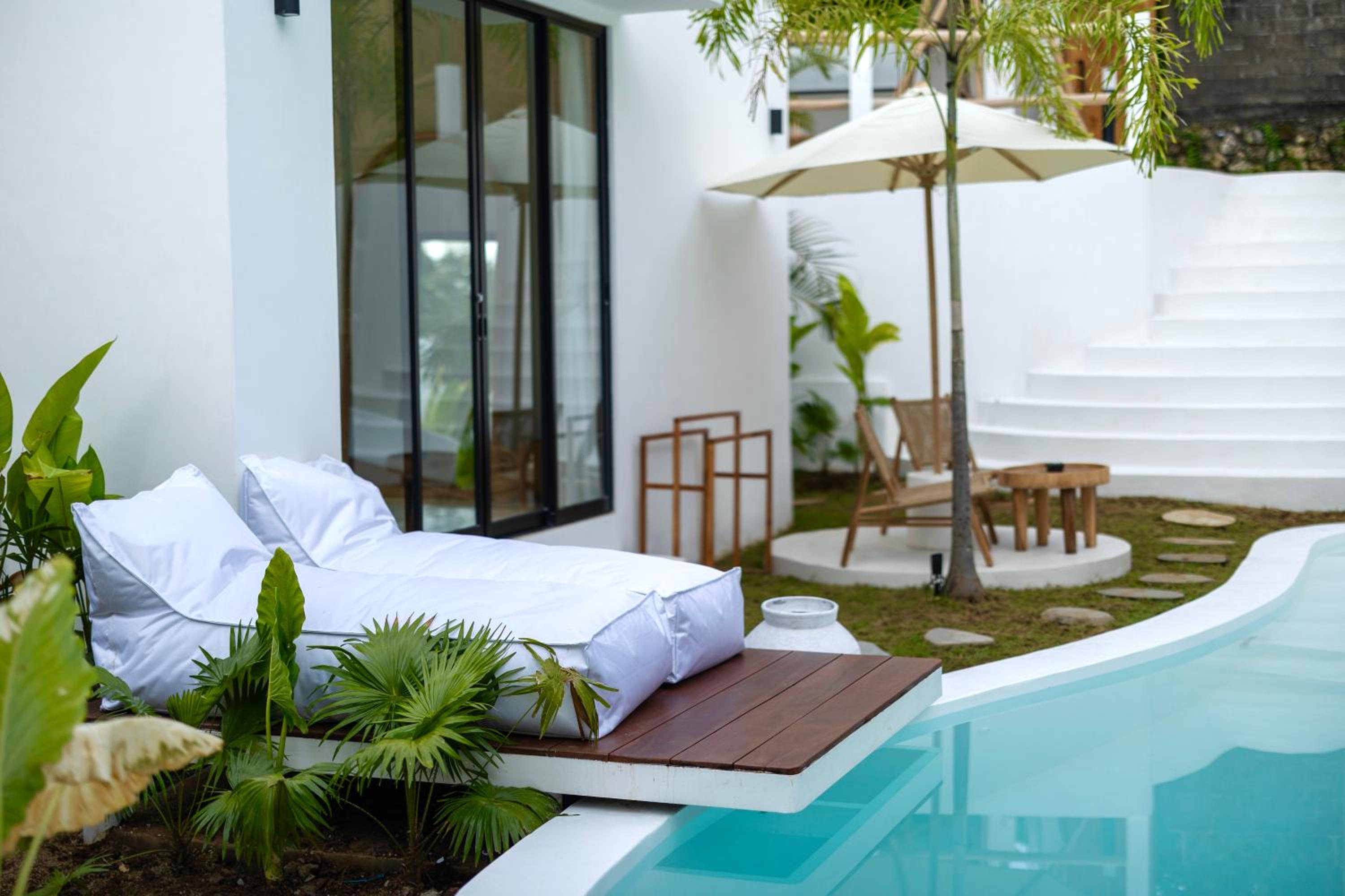Double Room with Pool View