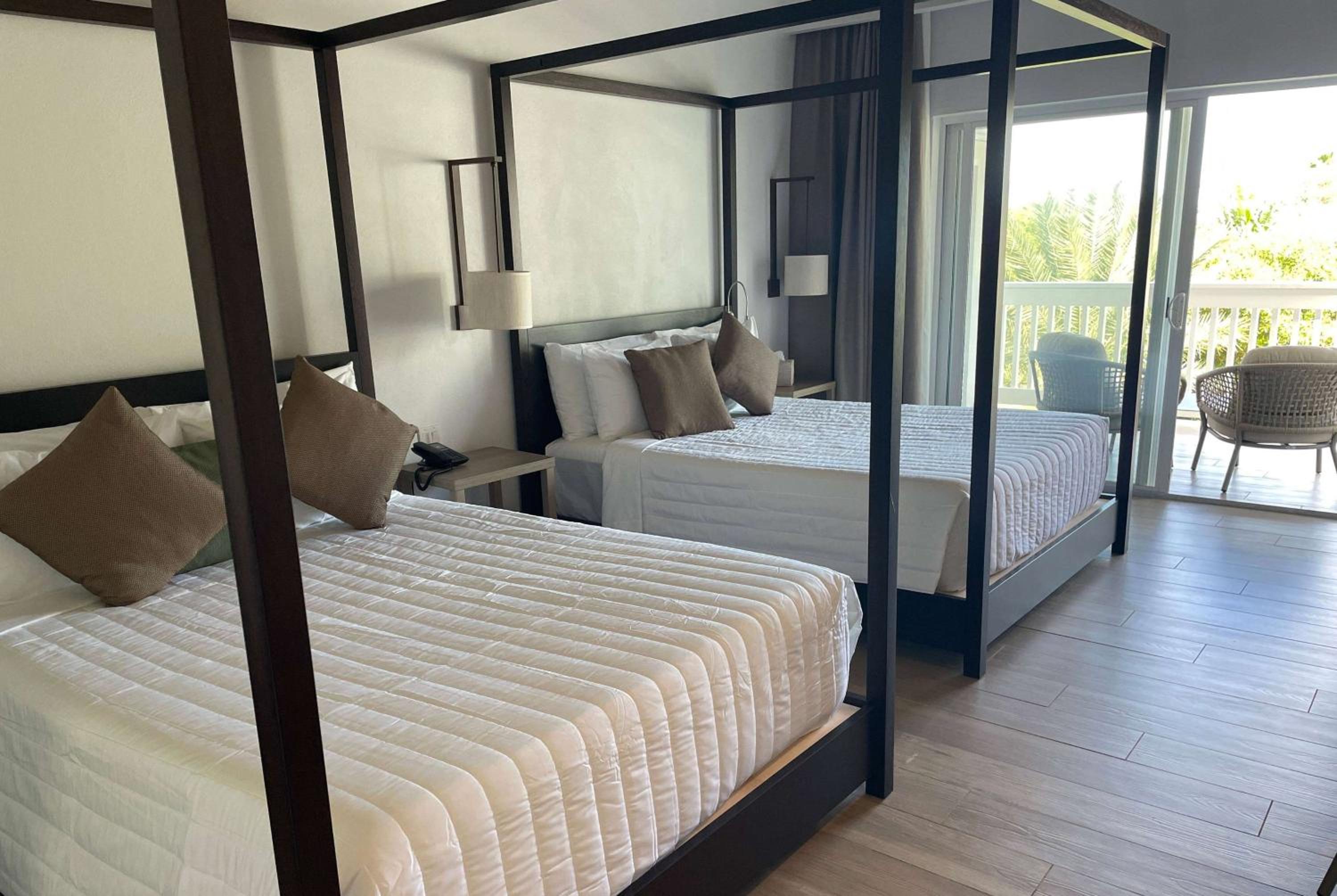 Queen Studio with Two Queen Beds - Mini Pool Side photo 1