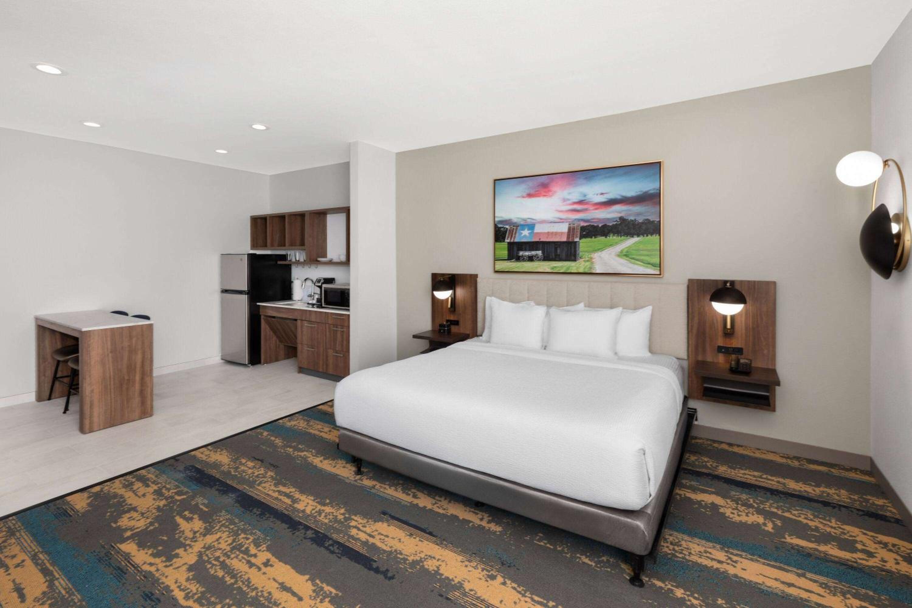 King Suite with Kitchenette - Mobility Accessible