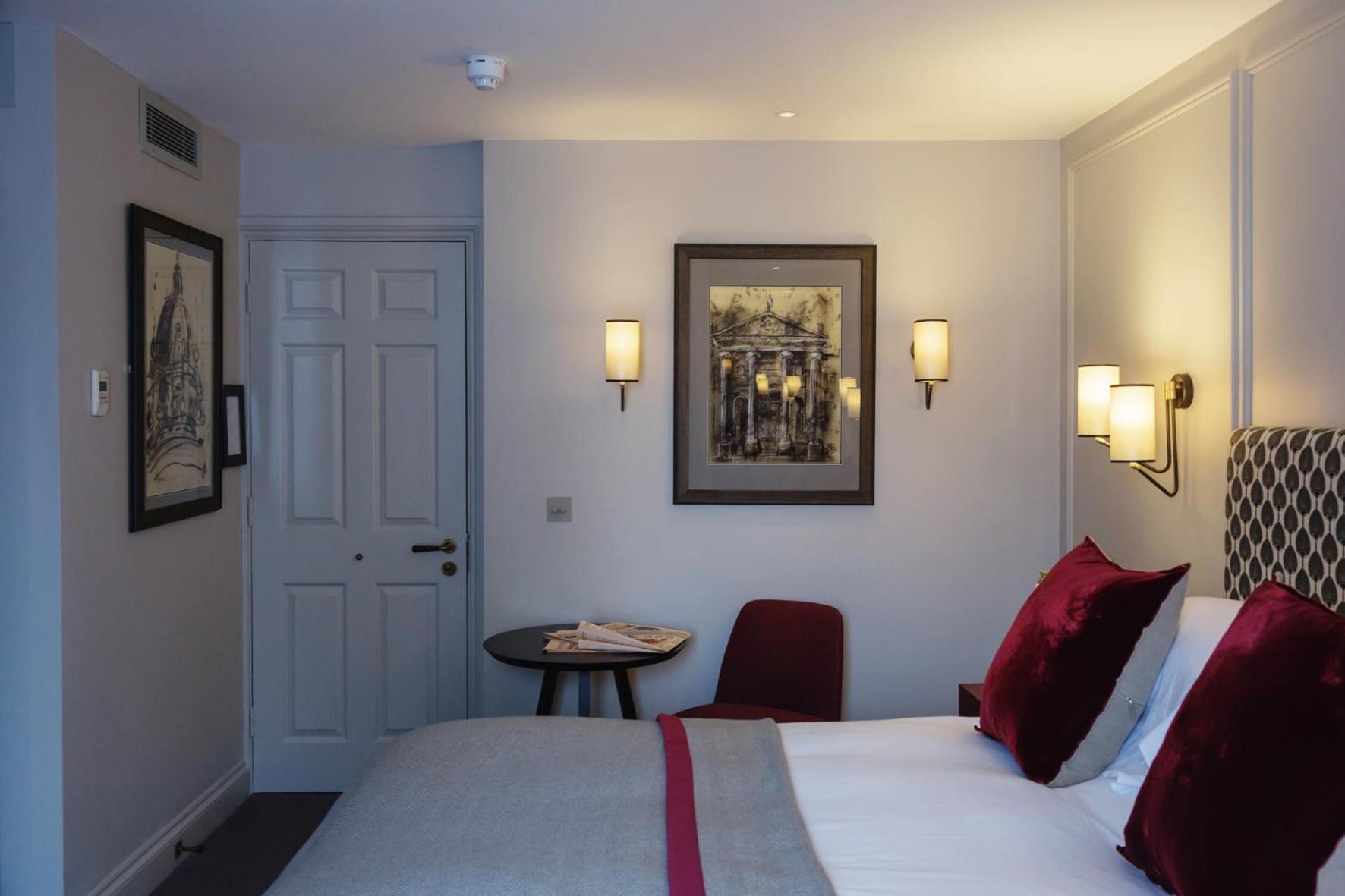 Small Double Room photo 3