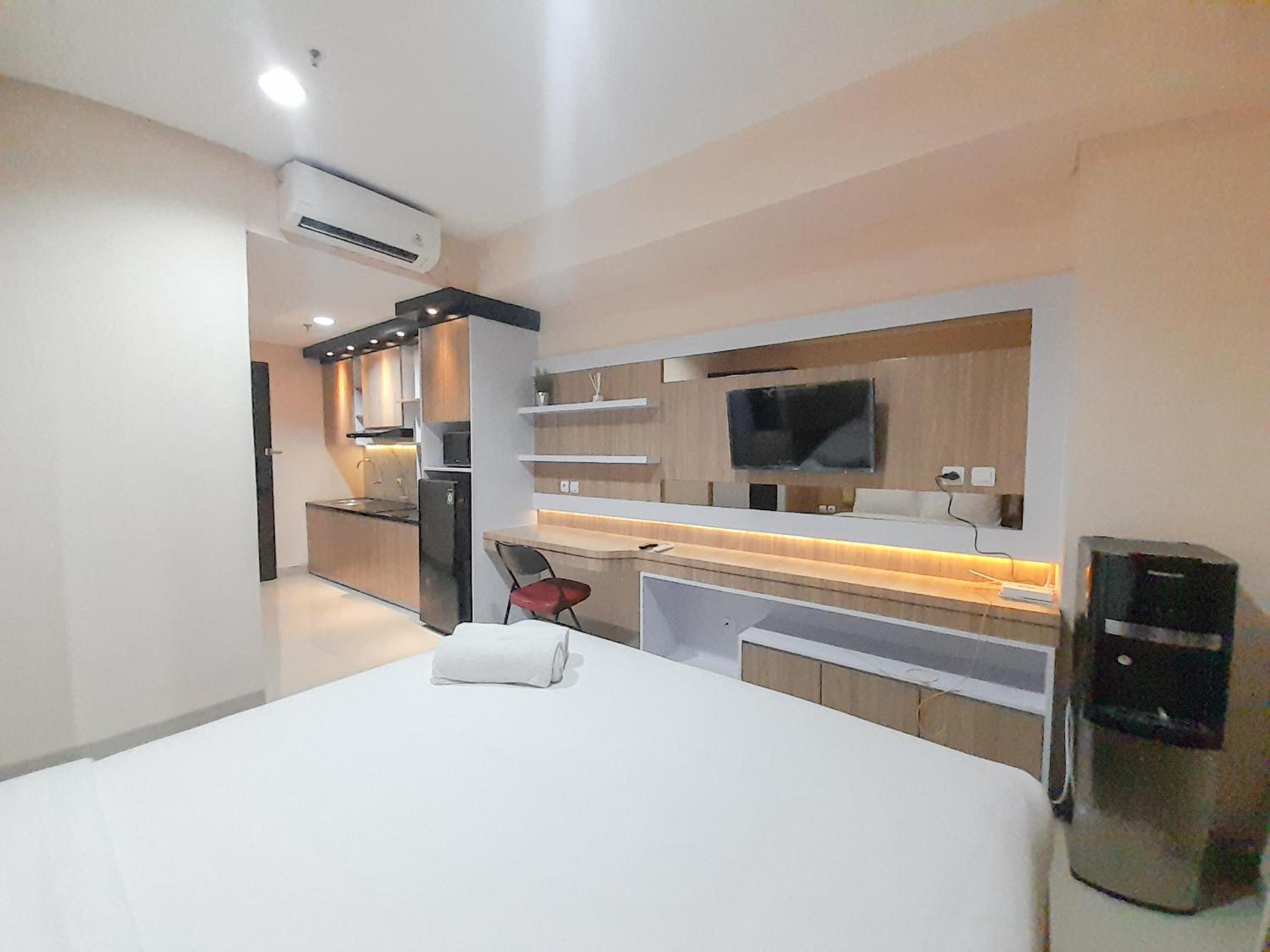 Studio Apartment photo 1
