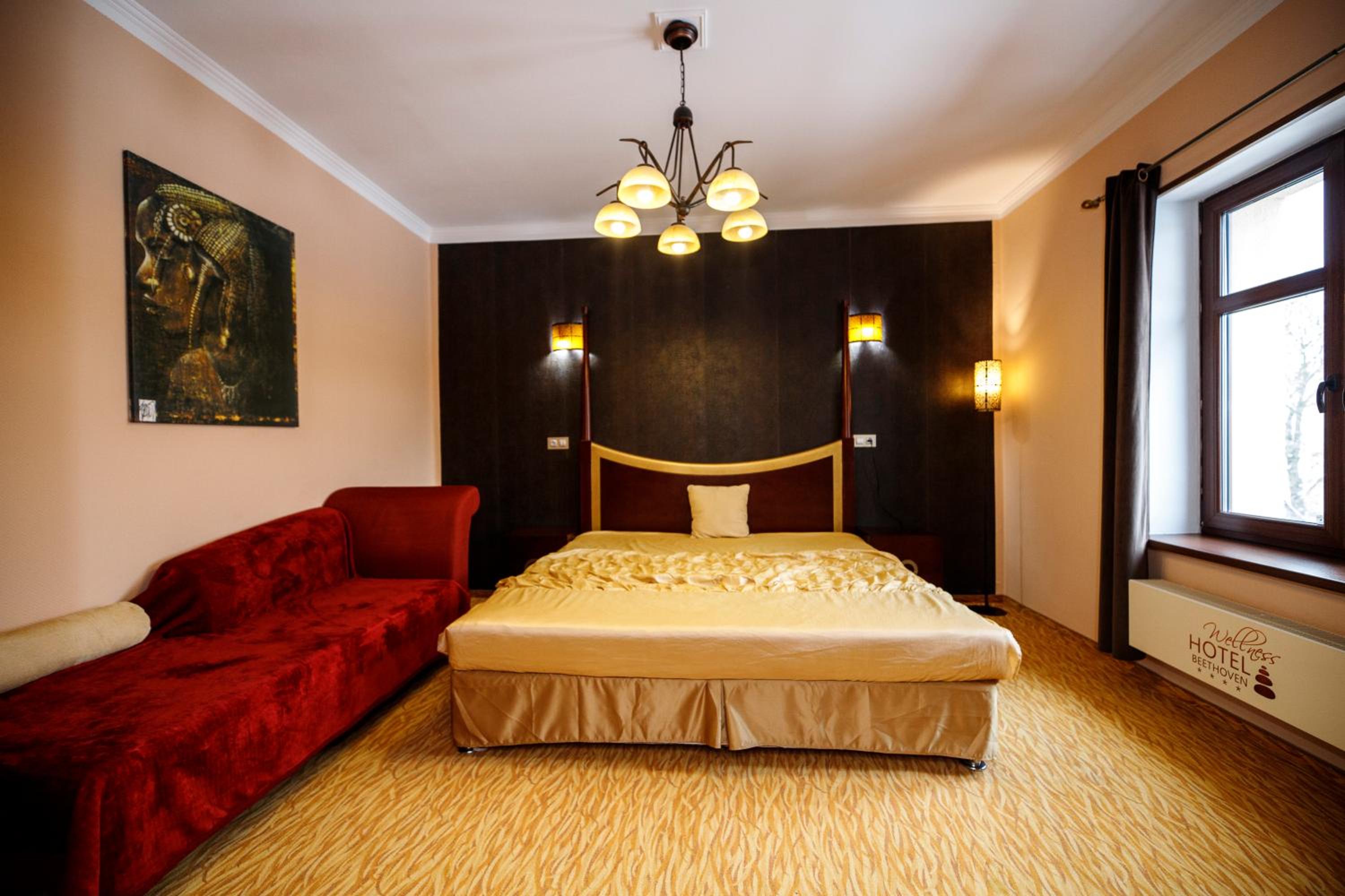 Superior King Suite