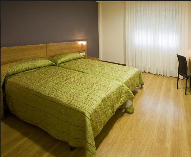 Double or Twin Room - Photo 5