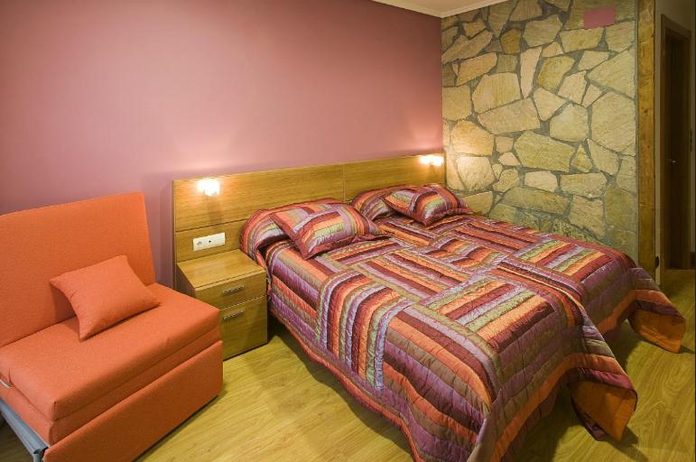 Double or Twin Room - Photo 6