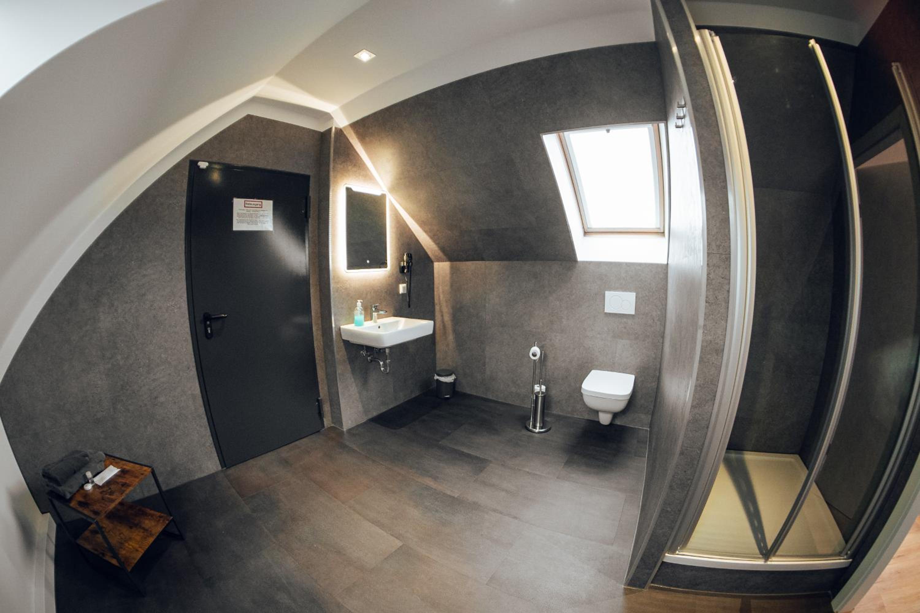 Double Room - Photo 4
