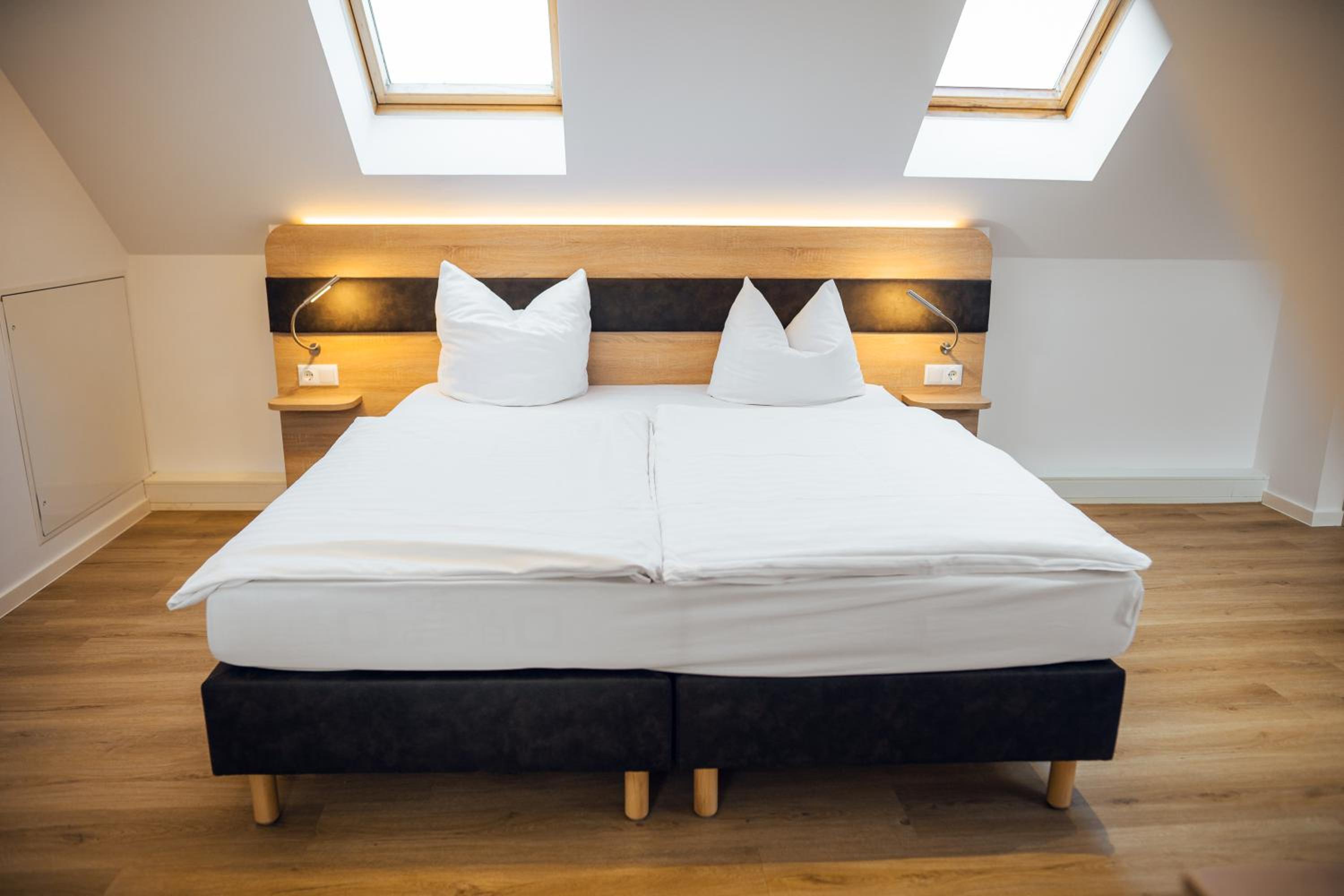 Double Room - Photo 5
