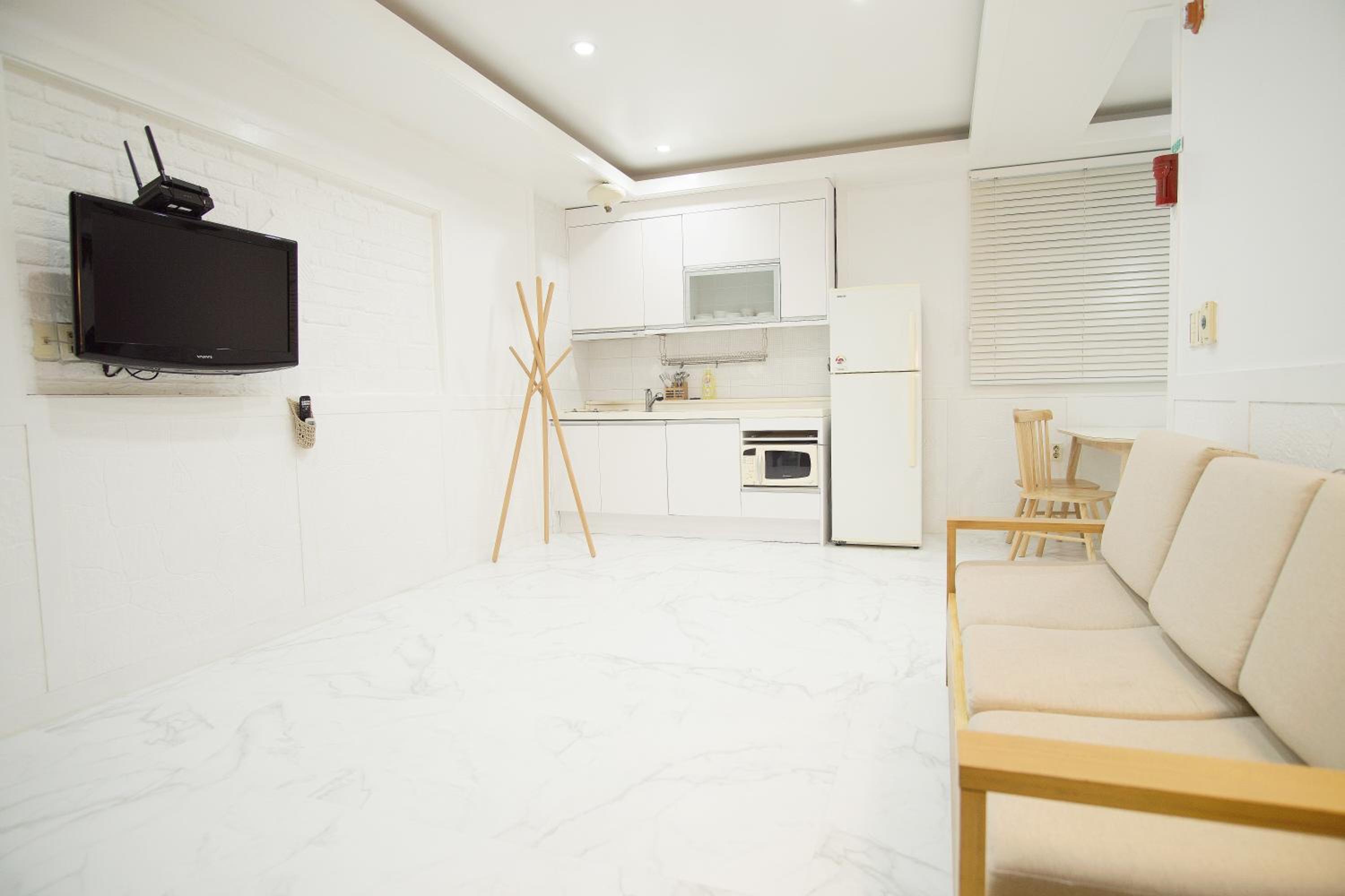 Quadruple Room - Photo 2