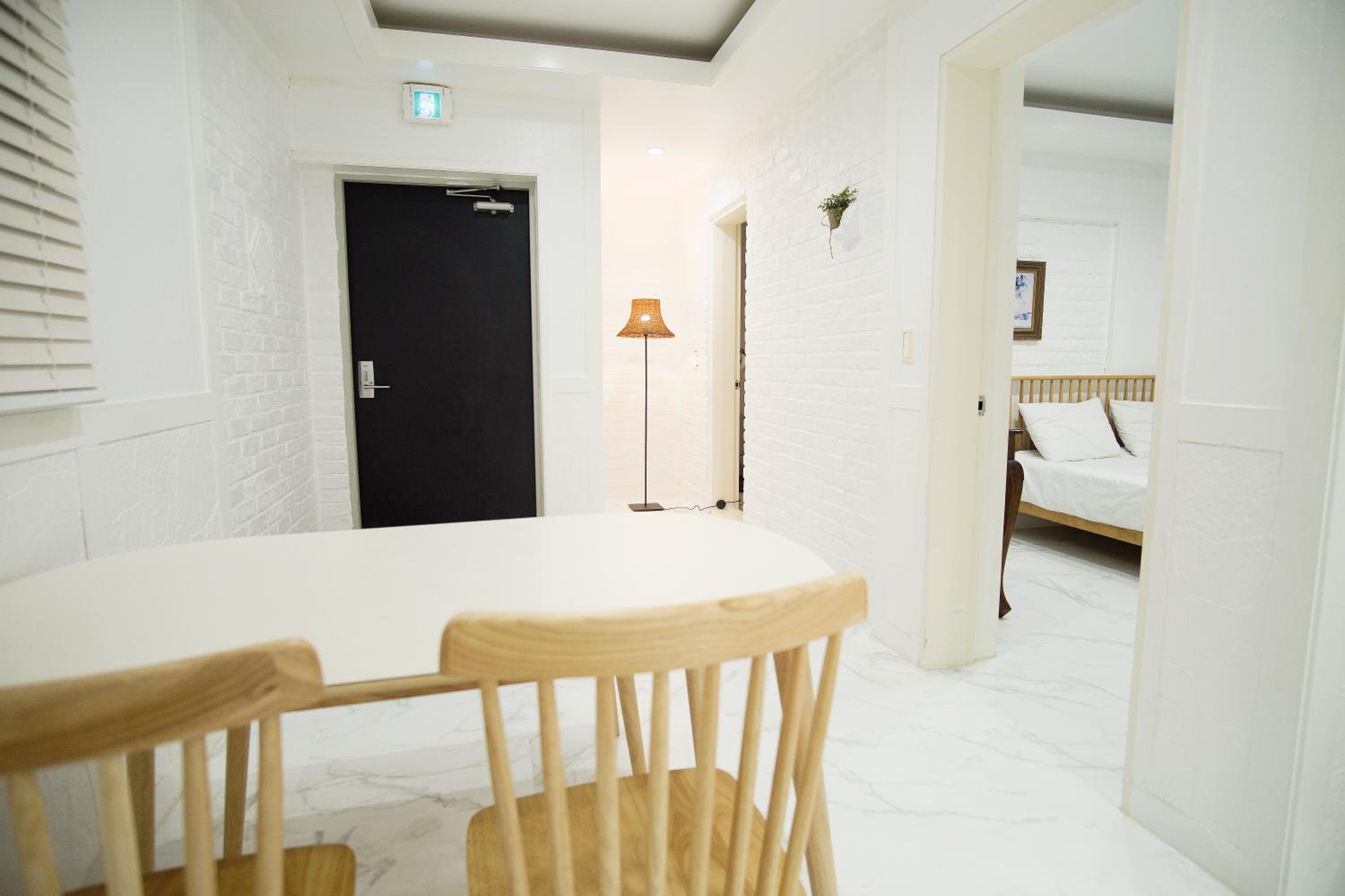 Quadruple Room - Photo 5