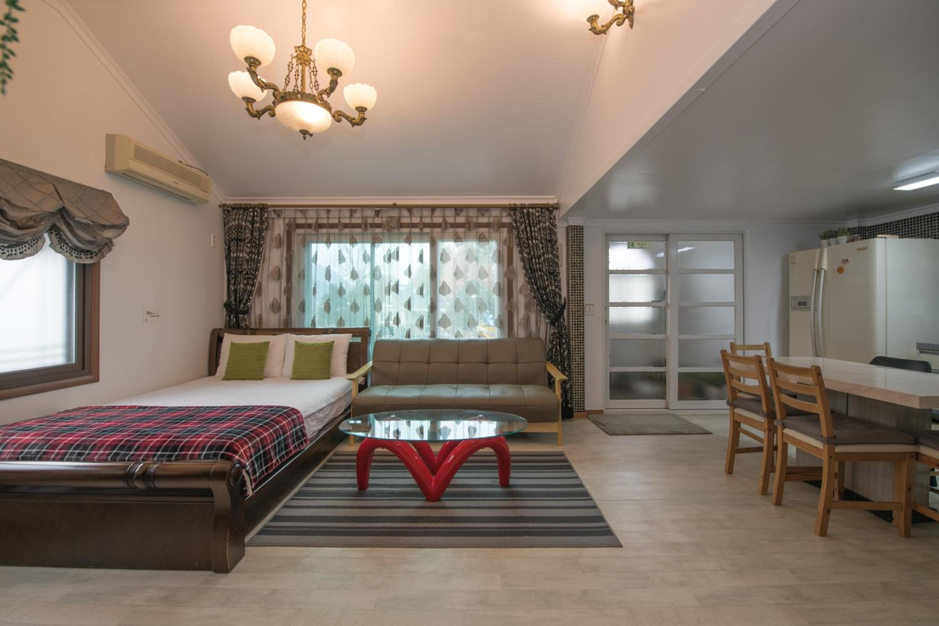 Double Room 6 photo 1