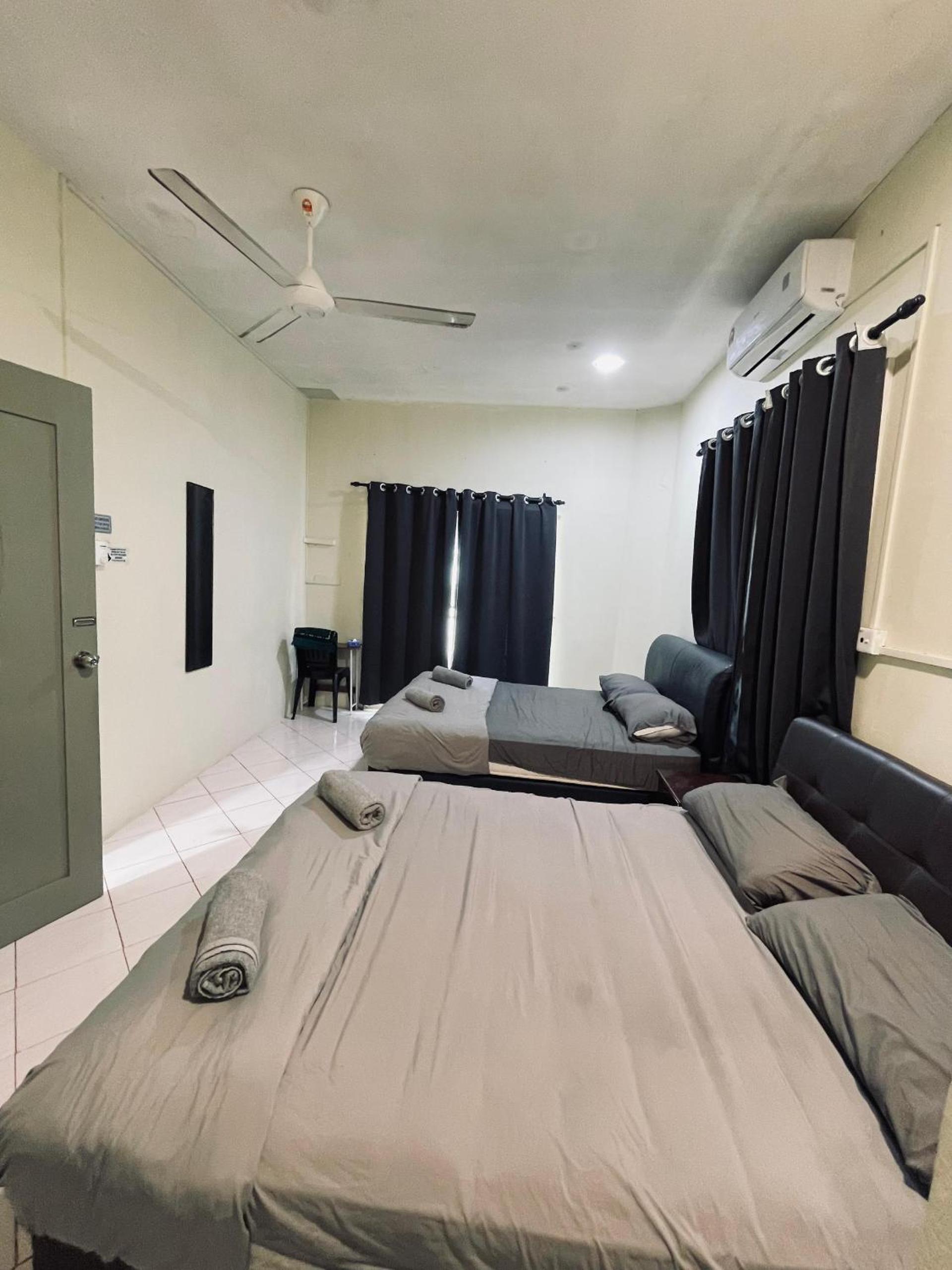 Quadruple Room with Private Bathroom