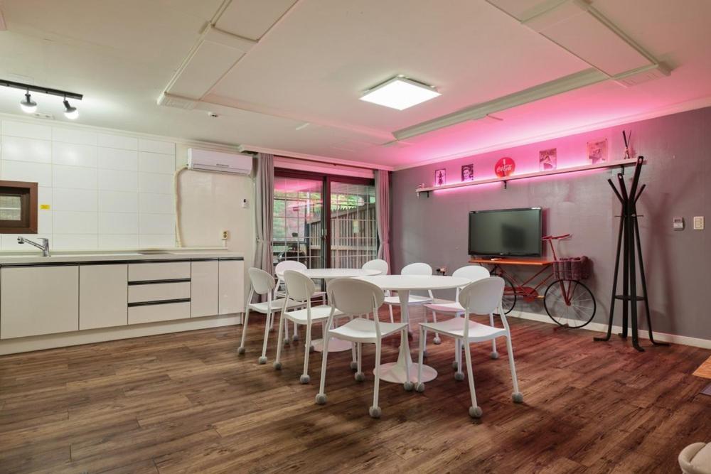 Quadruple Room - Photo 2