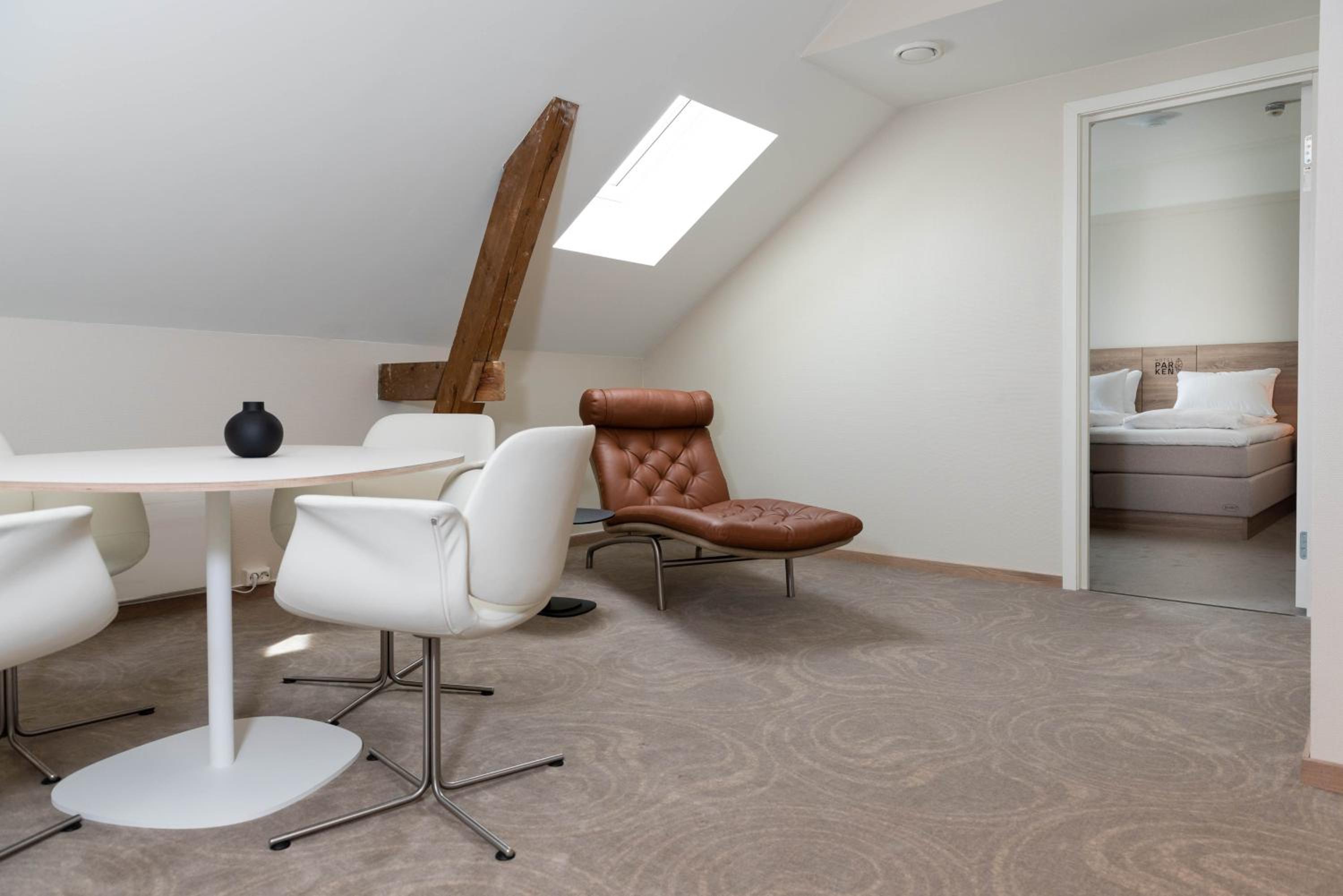 Deluxe Suite - Photo 4