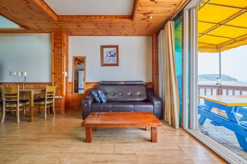 Family Room photo 2