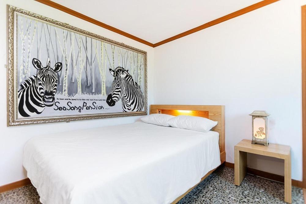 Double Room 5 photo 2