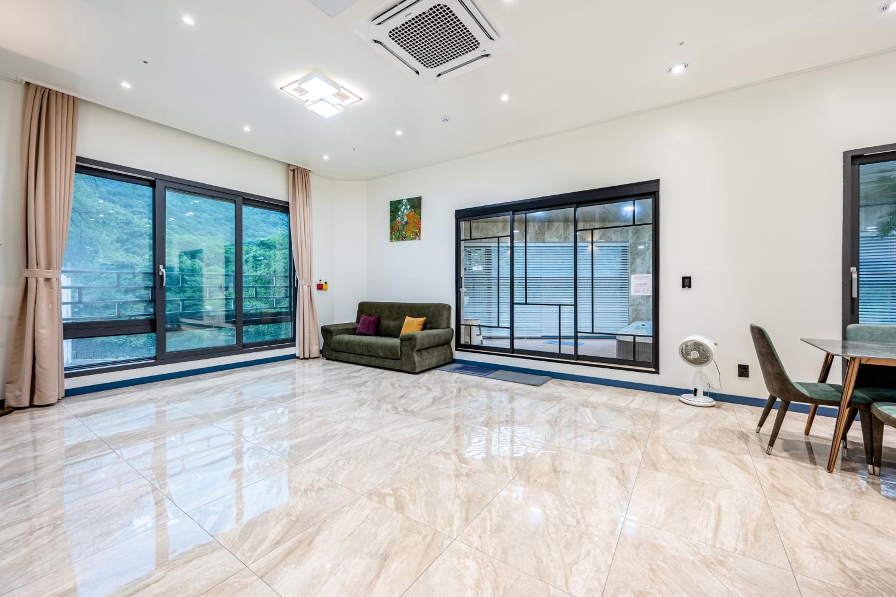 One-Bedroom Villa photo 1